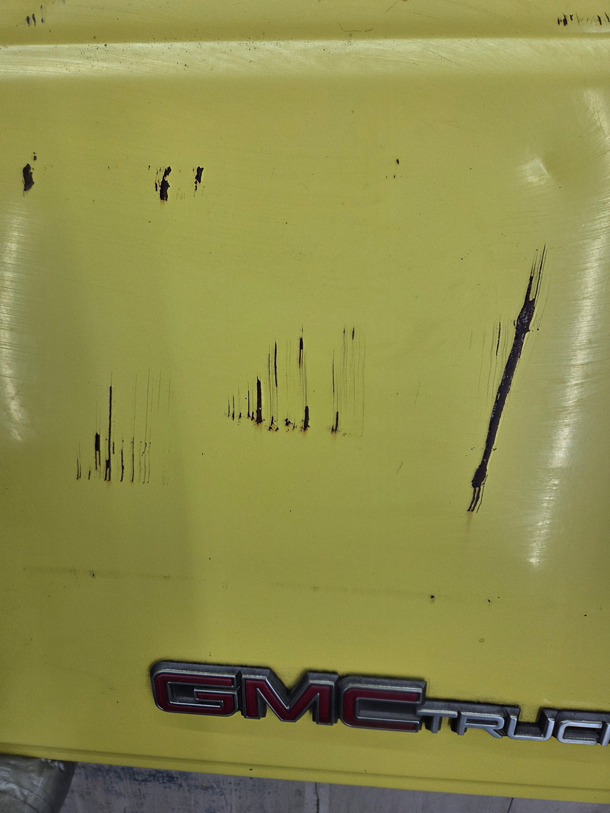 1988-1998 Chevrolet / GMC 1500 2500 3500 HD Old Body Style Tailgate