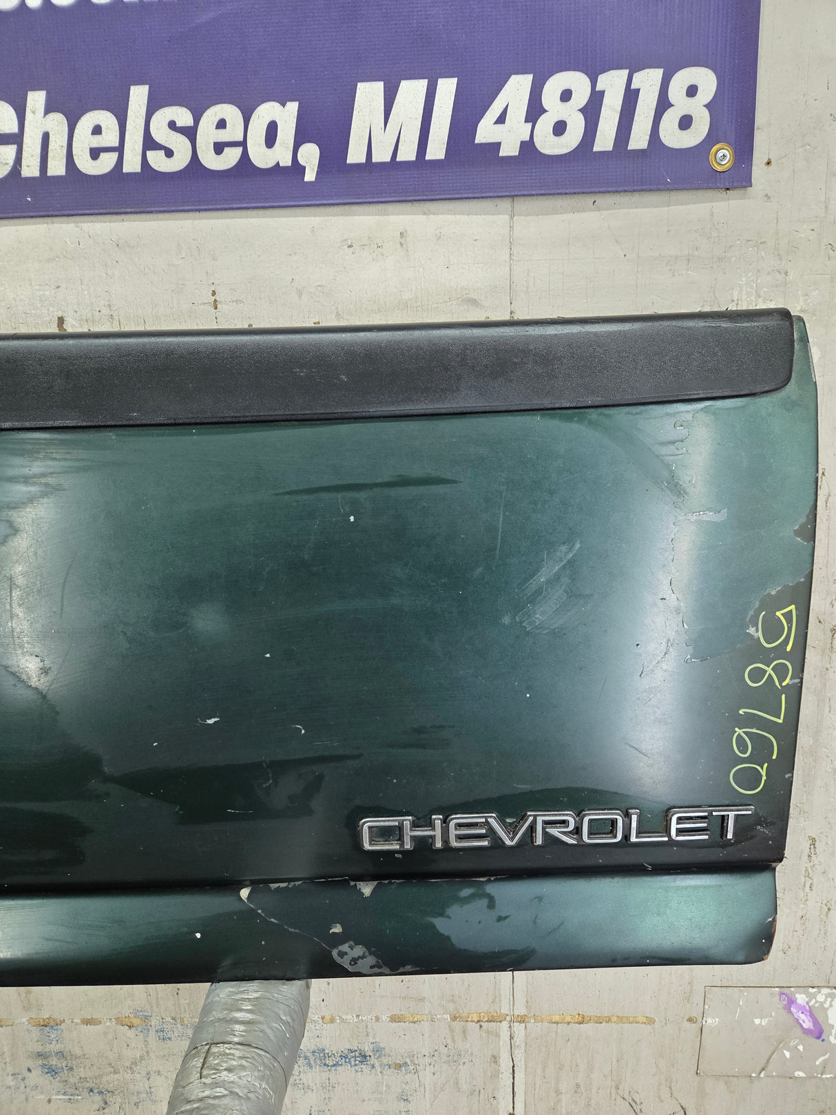 1999-2007 Chevrolet Silverado / GMC Sierra 1500 2500 3500 Tailgate