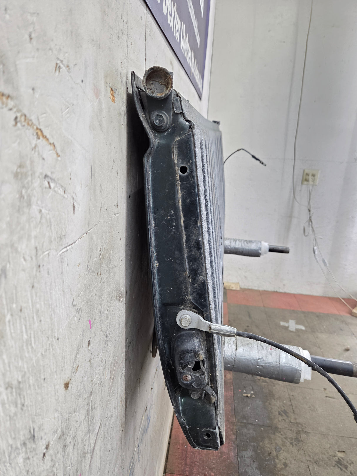 1999-2007 Chevrolet Silverado / GMC Sierra 1500 2500 3500 Tailgate