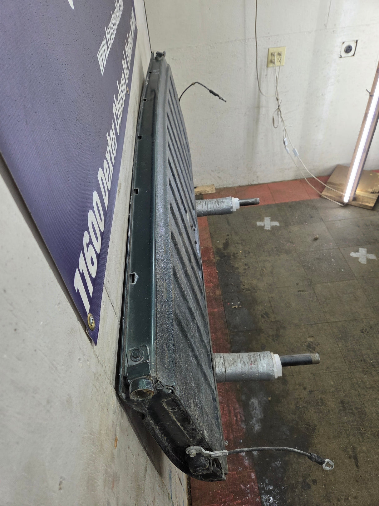 1999-2007 Chevrolet Silverado / GMC Sierra 1500 2500 3500 Tailgate