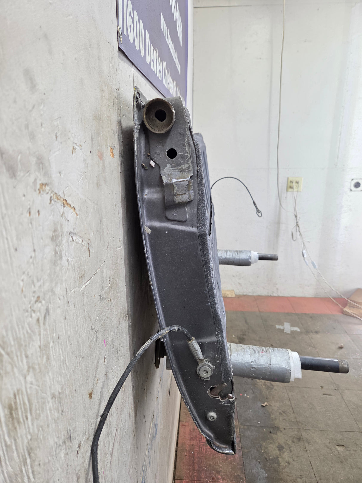 1997-2003 F150 / 1999-2007 Ford F250 F350 F450 F550 Super Duty Tailgate