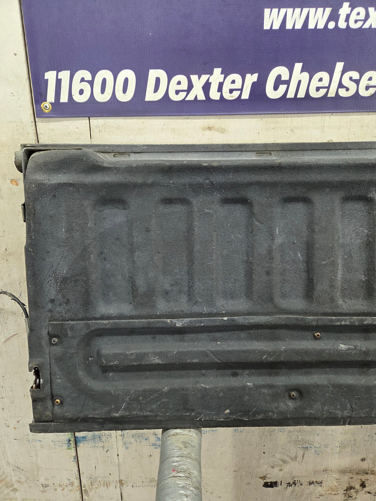 1997-2003 F150 / 1999-2007 Ford F250 F350 F450 F550 Super Duty Tailgate