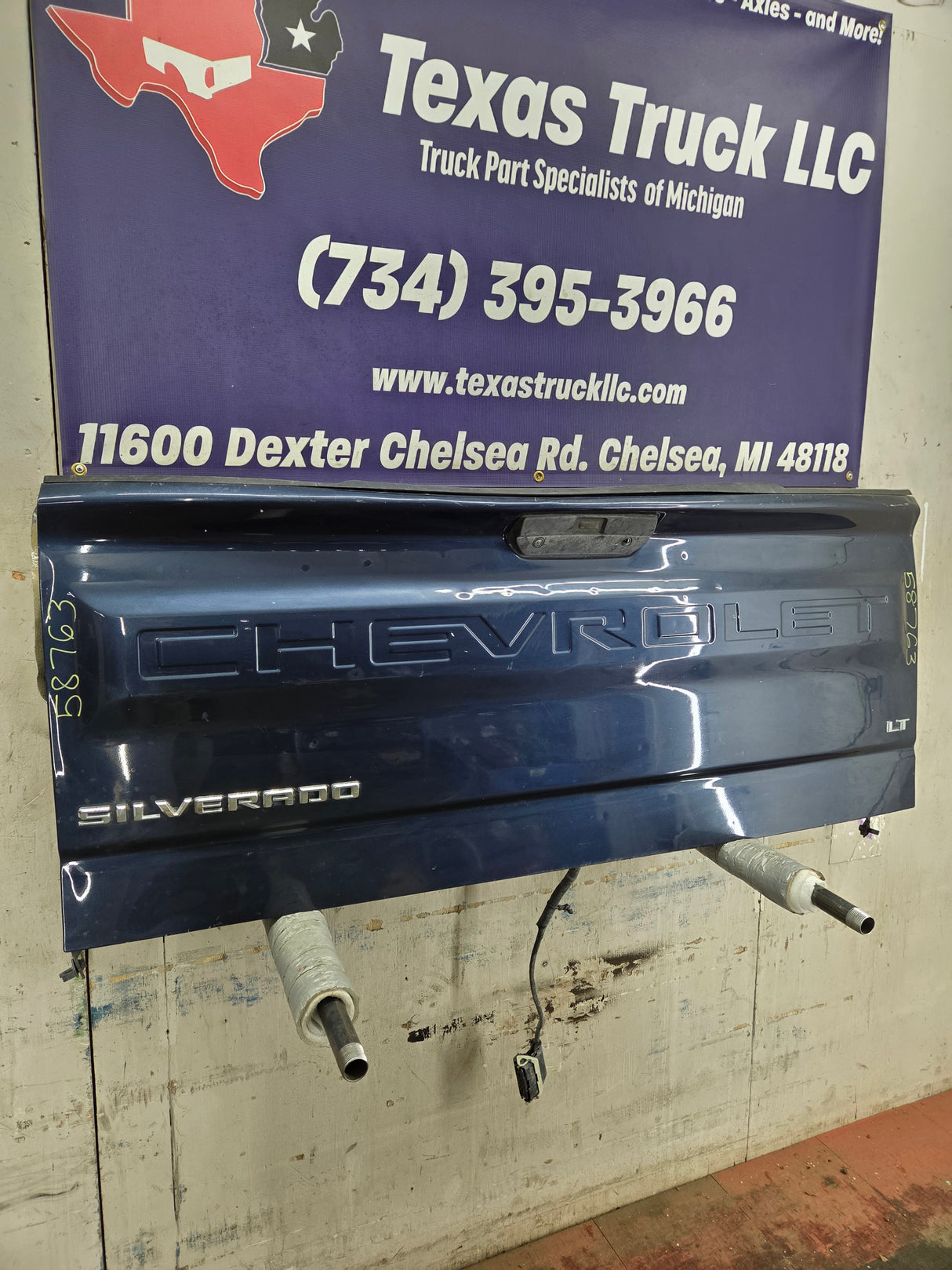 2019-2024 Chevrolet Silverado 1500 Tailgate 2020 2021 2022 2023