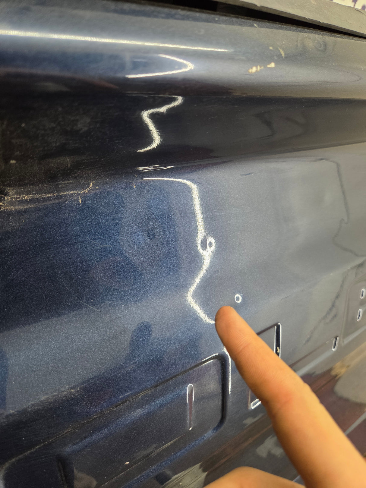 2019-2024 Chevrolet Silverado 1500 Tailgate 2020 2021 2022 2023