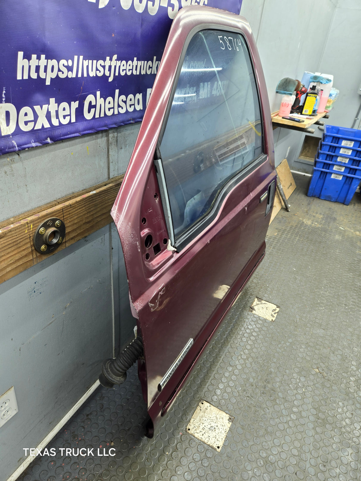 1999-2011 Ford Super Duty LH Driver Side Front Door F250 F350 F450 F550