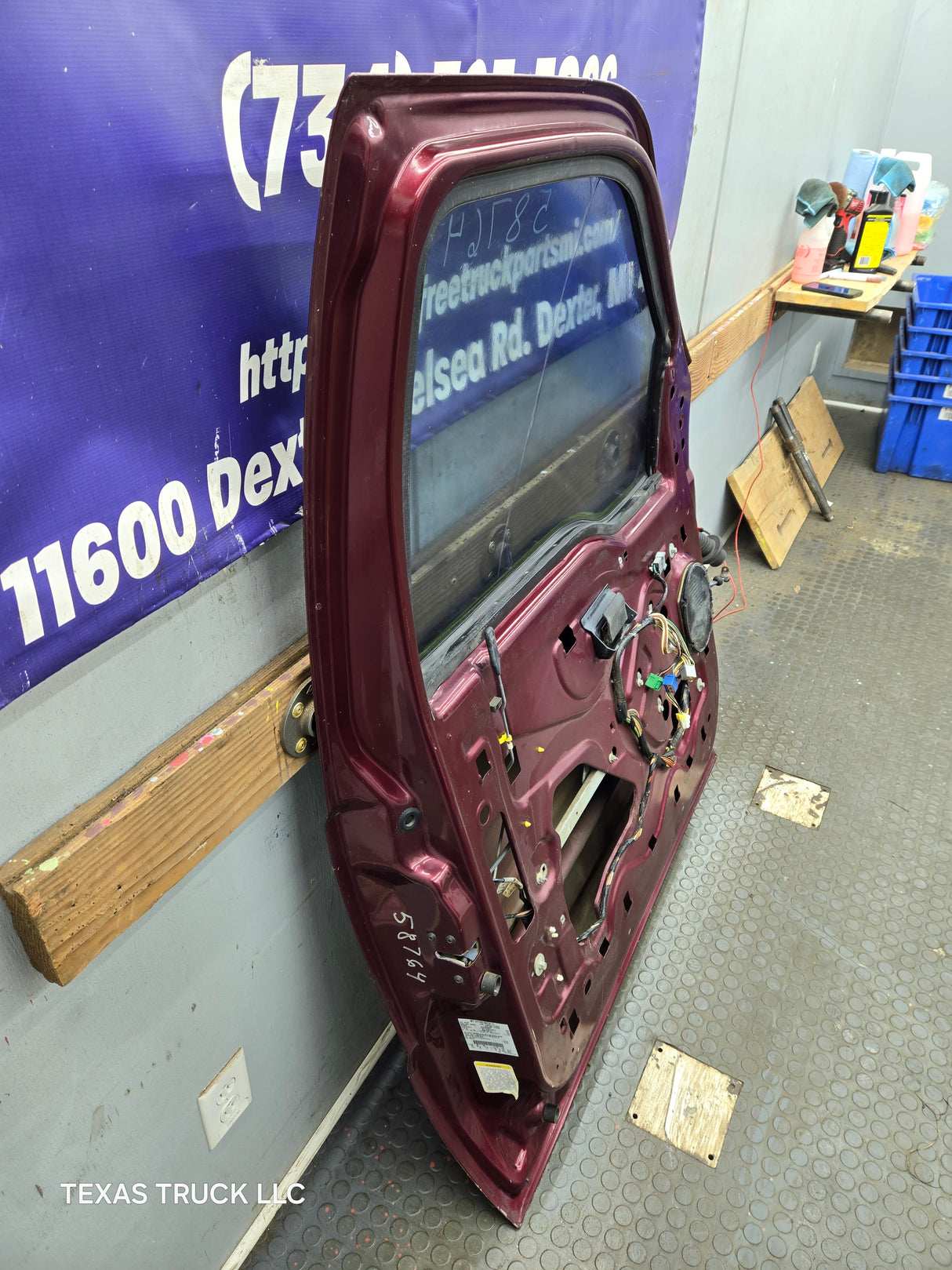 1999-2011 Ford Super Duty LH Driver Side Front Door F250 F350 F450 F550