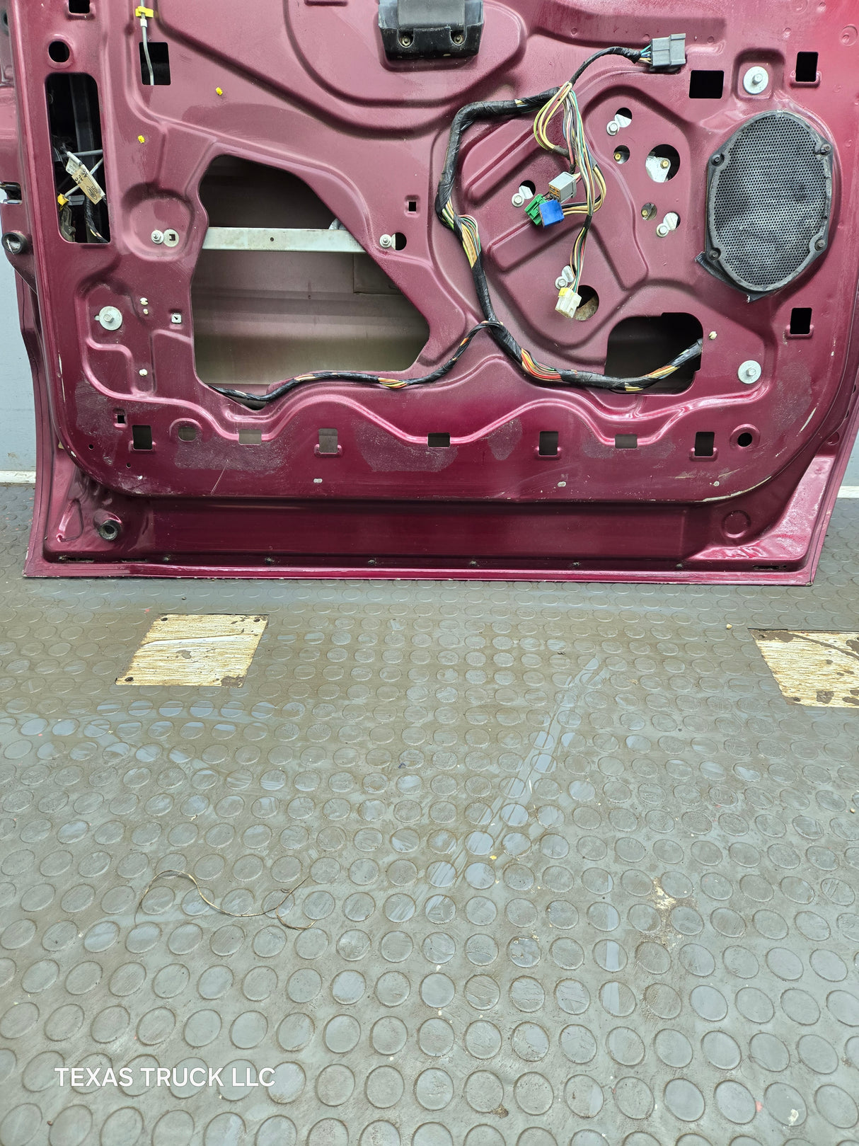 1999-2011 Ford Super Duty LH Driver Side Front Door F250 F350 F450 F550