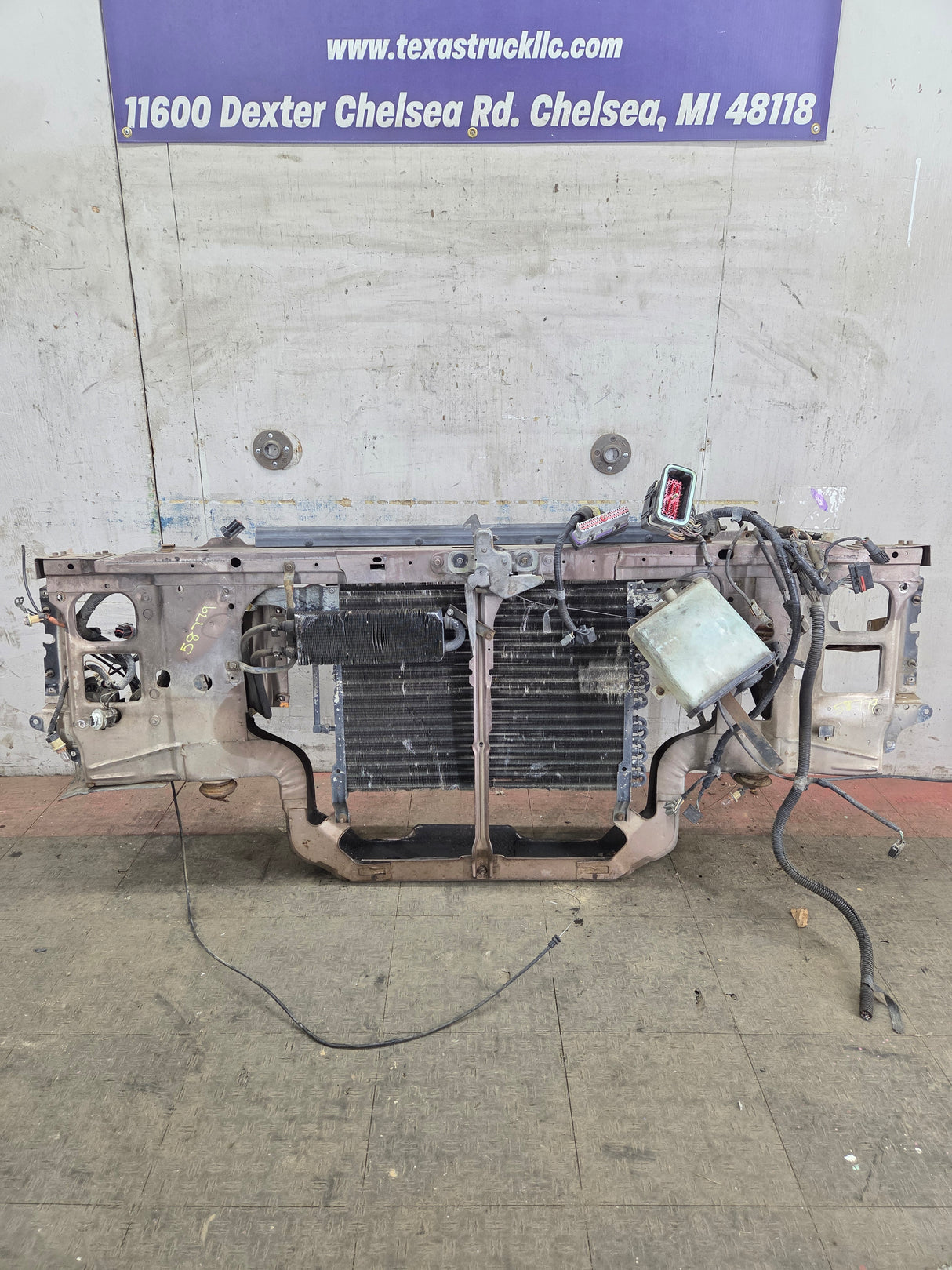 1992-1997 Ford F Series F250 F350 F450 F550 Power Stroke Diesel Front Core Support