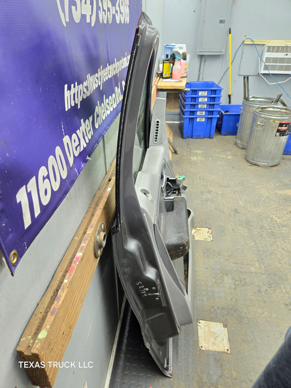 2004-2008 Ford F150 Driver Side CREW Cab Front Door Left Hand