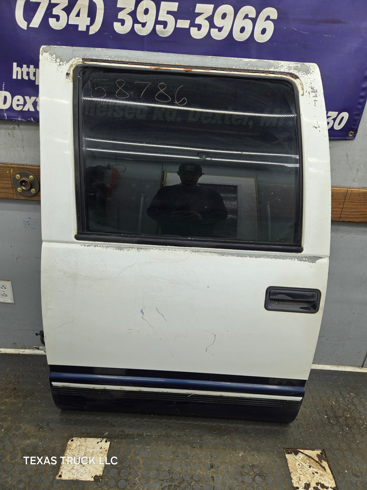 1992-2000 Chevrolet Silverado Suburban GMC Sierra K1500 K2500 K3500 Crew Cab LH Rear Driver Door