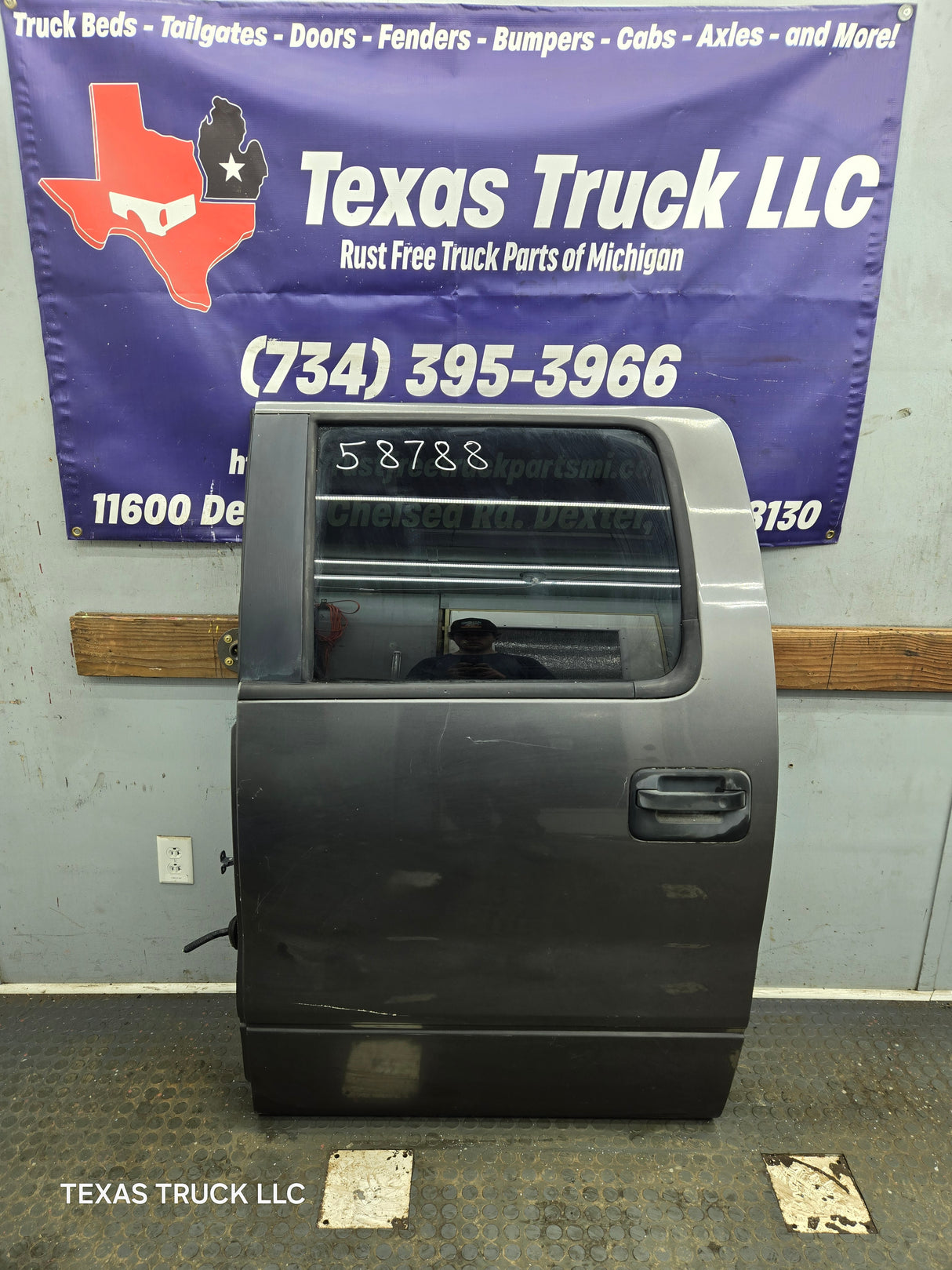2004-2008 Ford F150 Rear Driver Side Crew Cab Door LH *Damage
