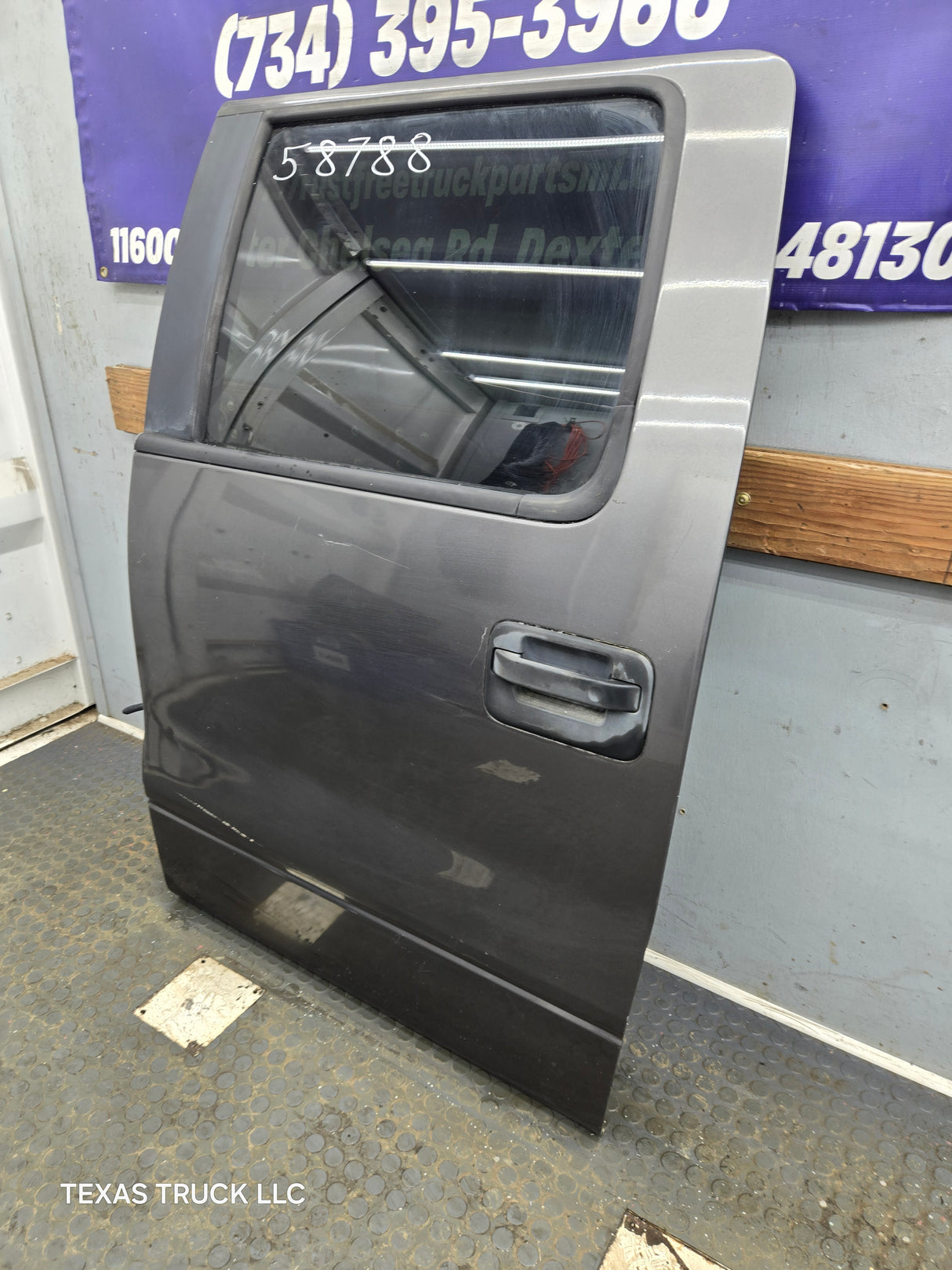 2004-2008 Ford F150 Rear Driver Side Crew Cab Door LH *Damage