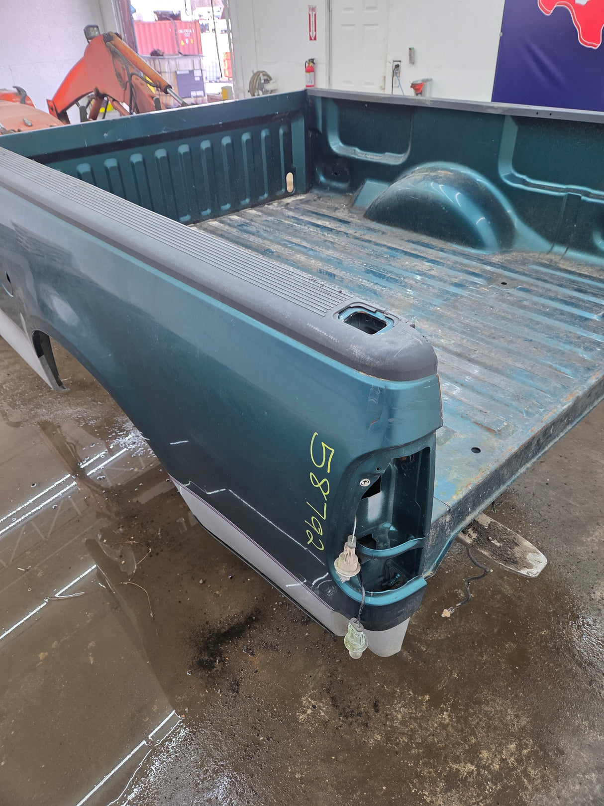 1997-2003 Ford F150 6' 6" Short Truck Bed