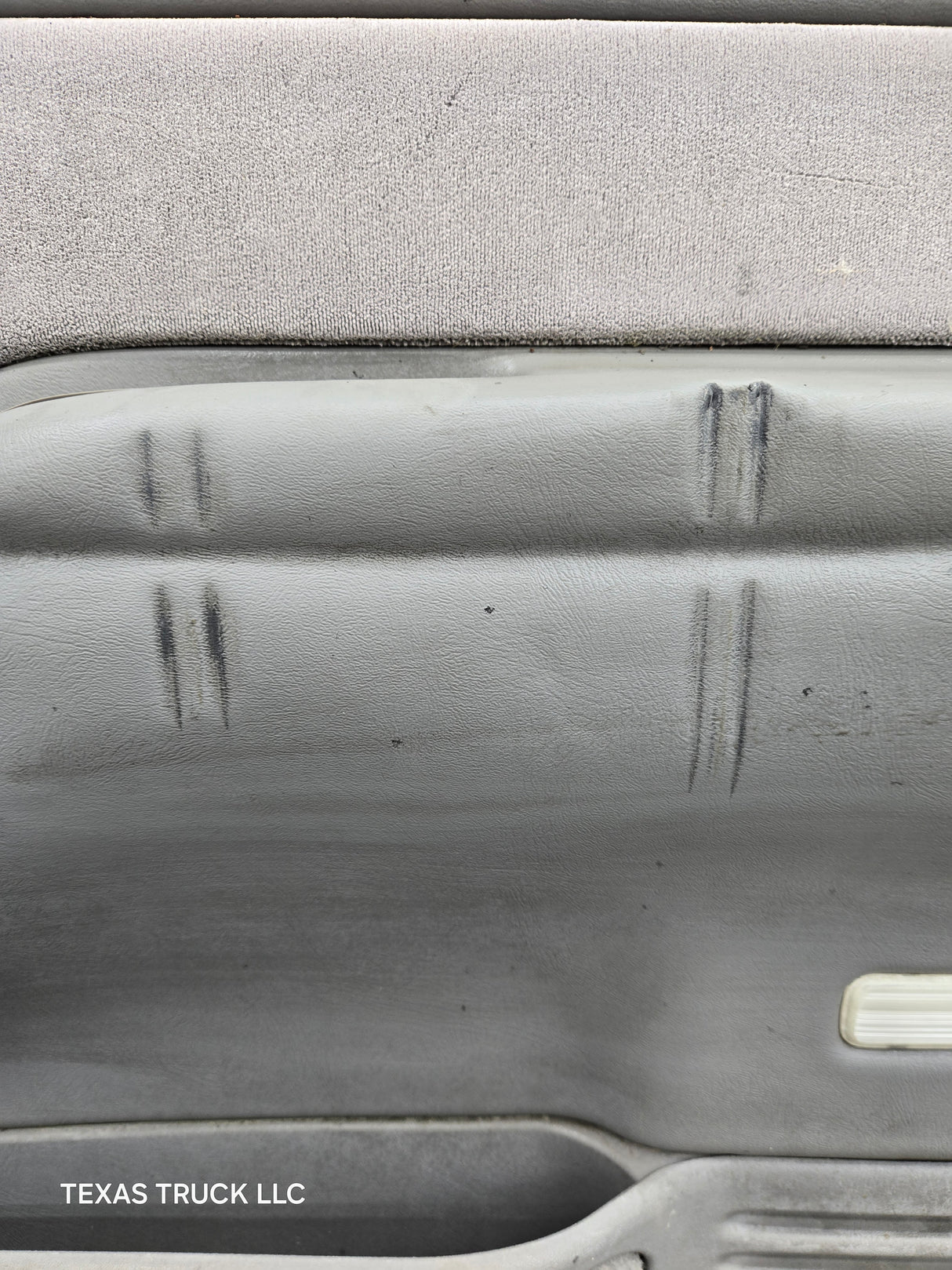 1988-2000 Chevrolet Silverado Suburban GMC Sierra RH Front Passenger Door 1500 2500 3500