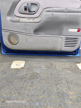1988-2000 Chevrolet Silverado Suburban GMC Sierra RH Front Passenger Door 1500 2500 3500