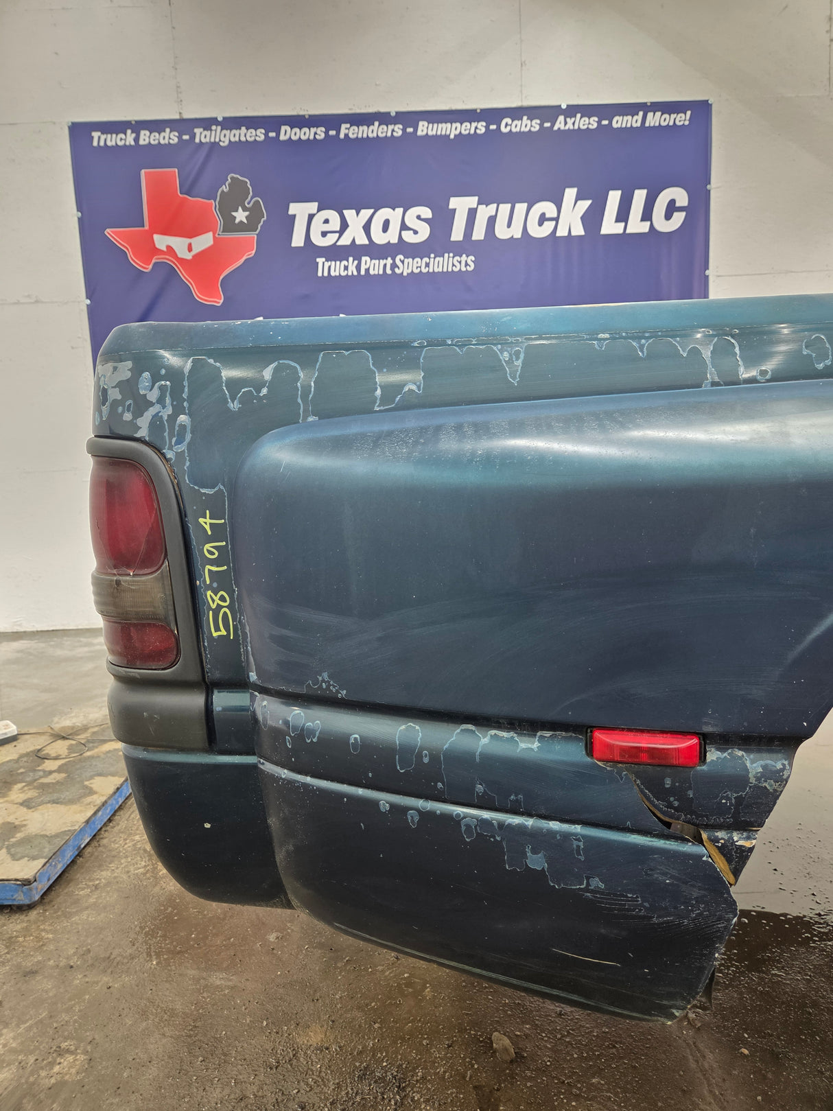 1994-2002 Dodge Ram 3500 2nd Gen Dually 8' Long Truck Bed