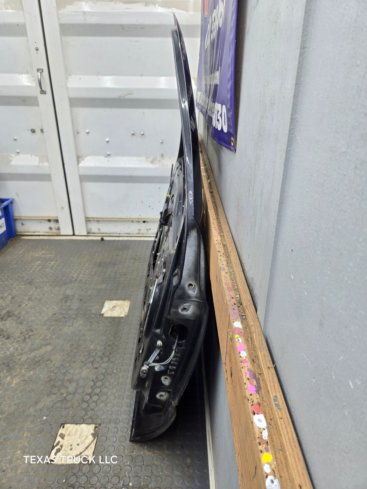 1999-2011 Ford Super Duty LH Driver Side Front Door F250 F350 F450 F550 *Damage