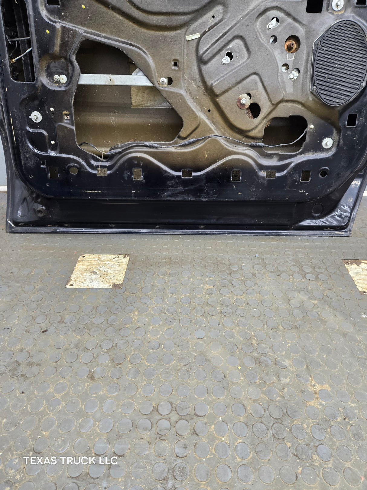 1999-2011 Ford Super Duty LH Driver Side Front Door F250 F350 F450 F550 *Damage