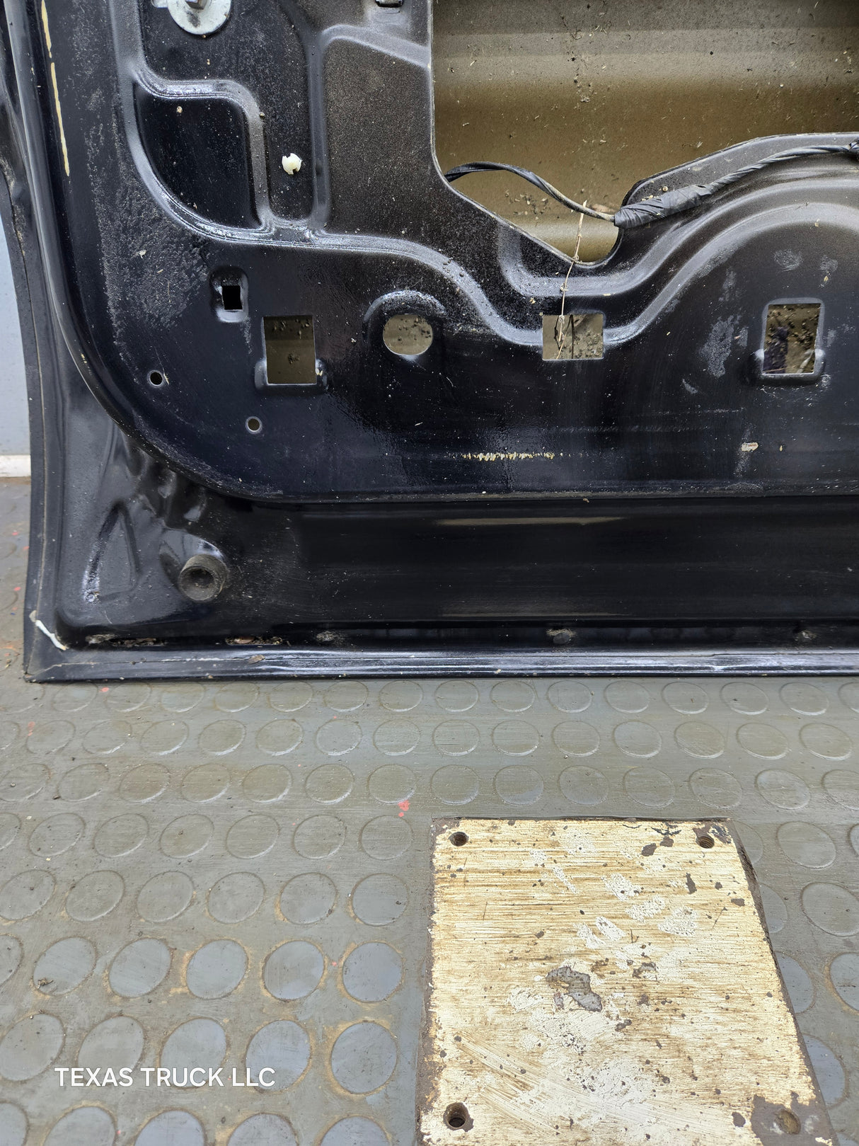 1999-2011 Ford Super Duty LH Driver Side Front Door F250 F350 F450 F550 *Damage