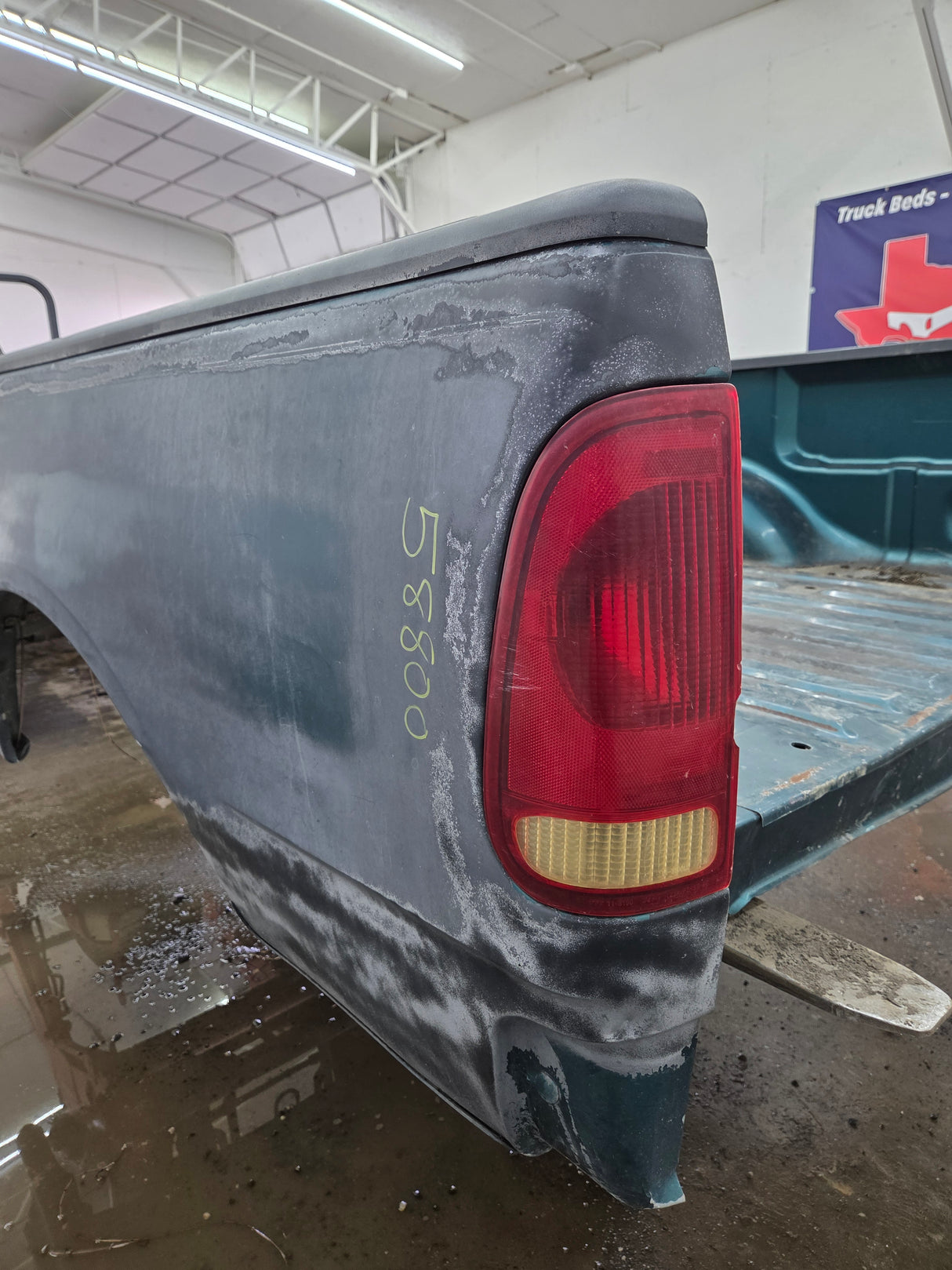 1997-2003 Ford F150 6' 6" Short Truck Bed