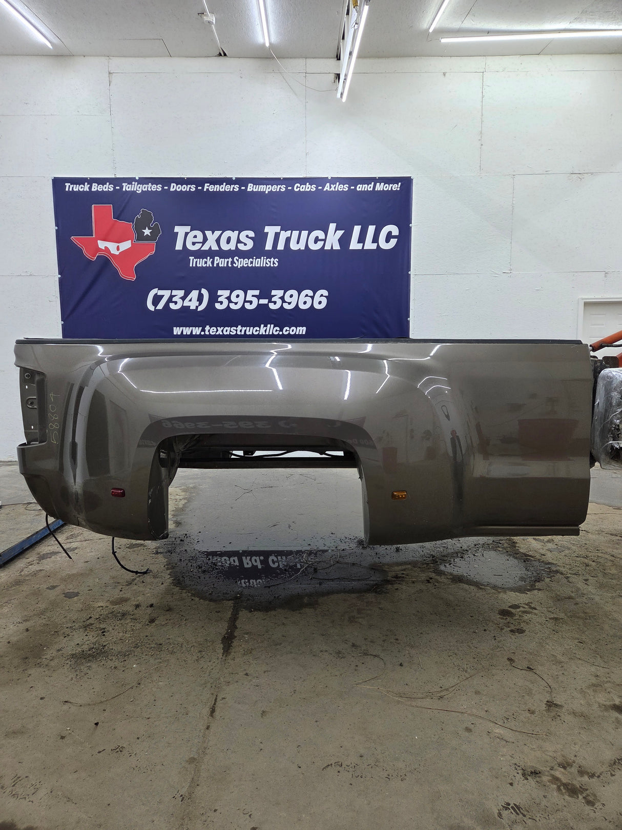 2014-2019 Chevrolet Silverado / GMC Sierra 3500 HD 8' Dually Truck Bed
