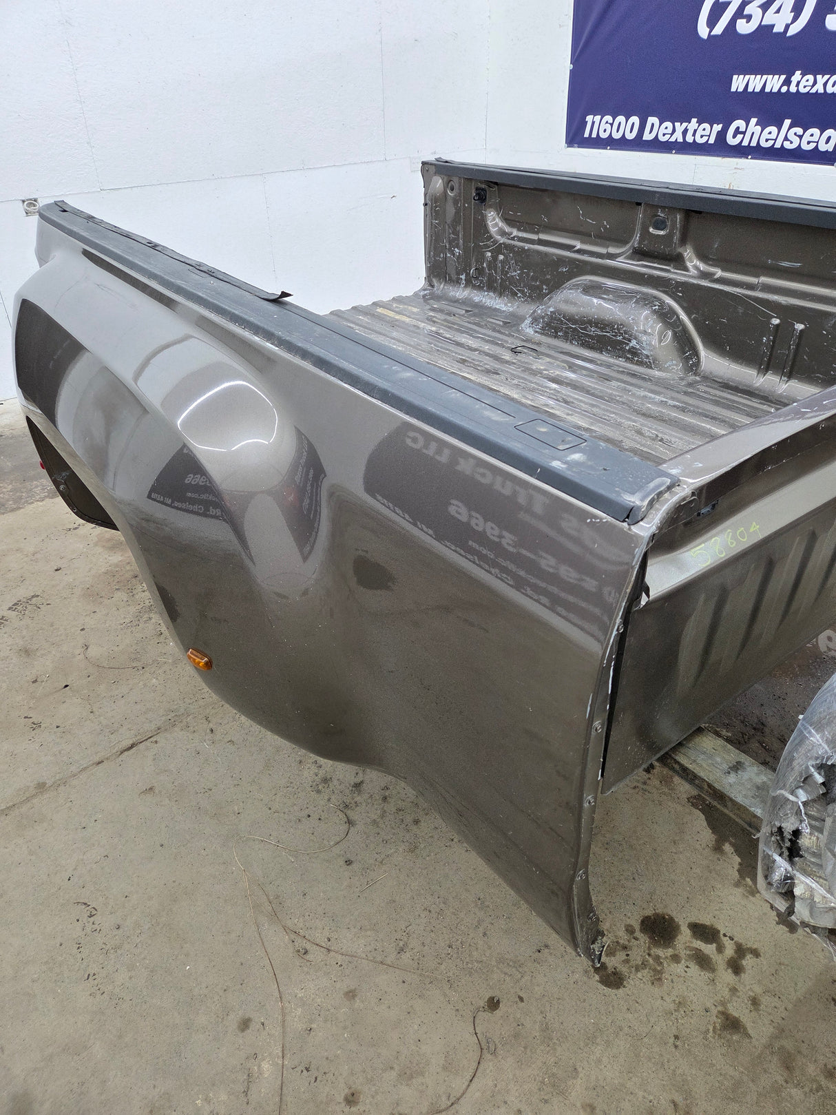 2014-2019 Chevrolet Silverado / GMC Sierra 3500 HD 8' Dually Truck Bed