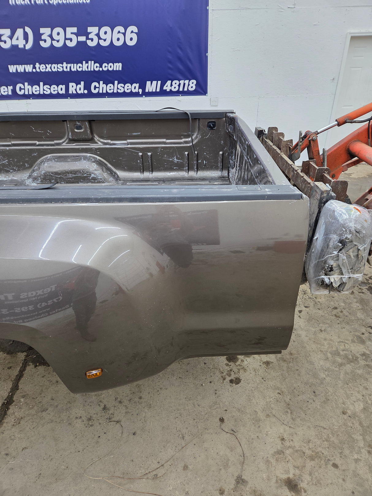 2014-2019 Chevrolet Silverado / GMC Sierra 3500 HD 8' Dually Truck Bed
