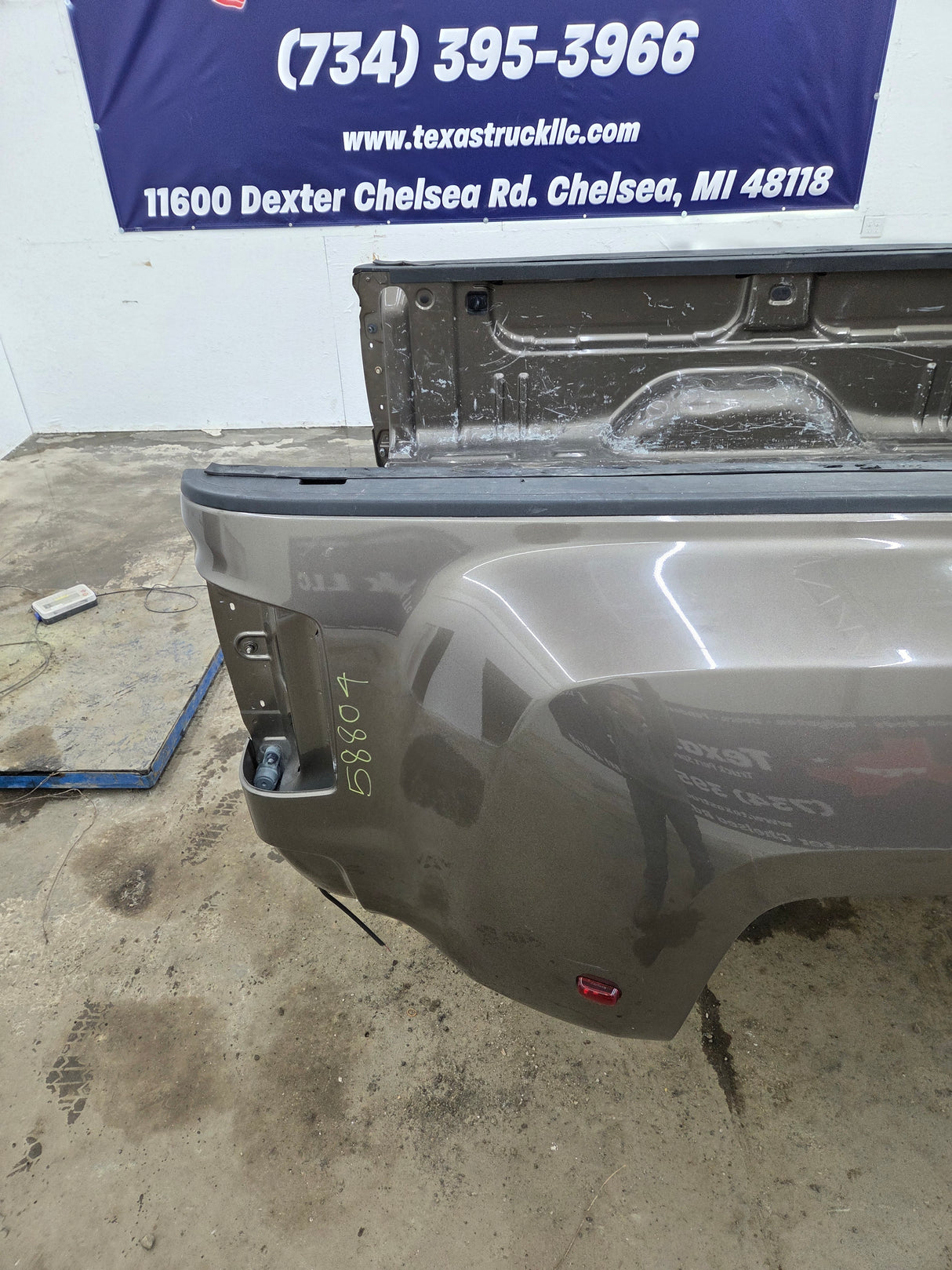 2014-2019 Chevrolet Silverado / GMC Sierra 3500 HD 8' Dually Truck Bed