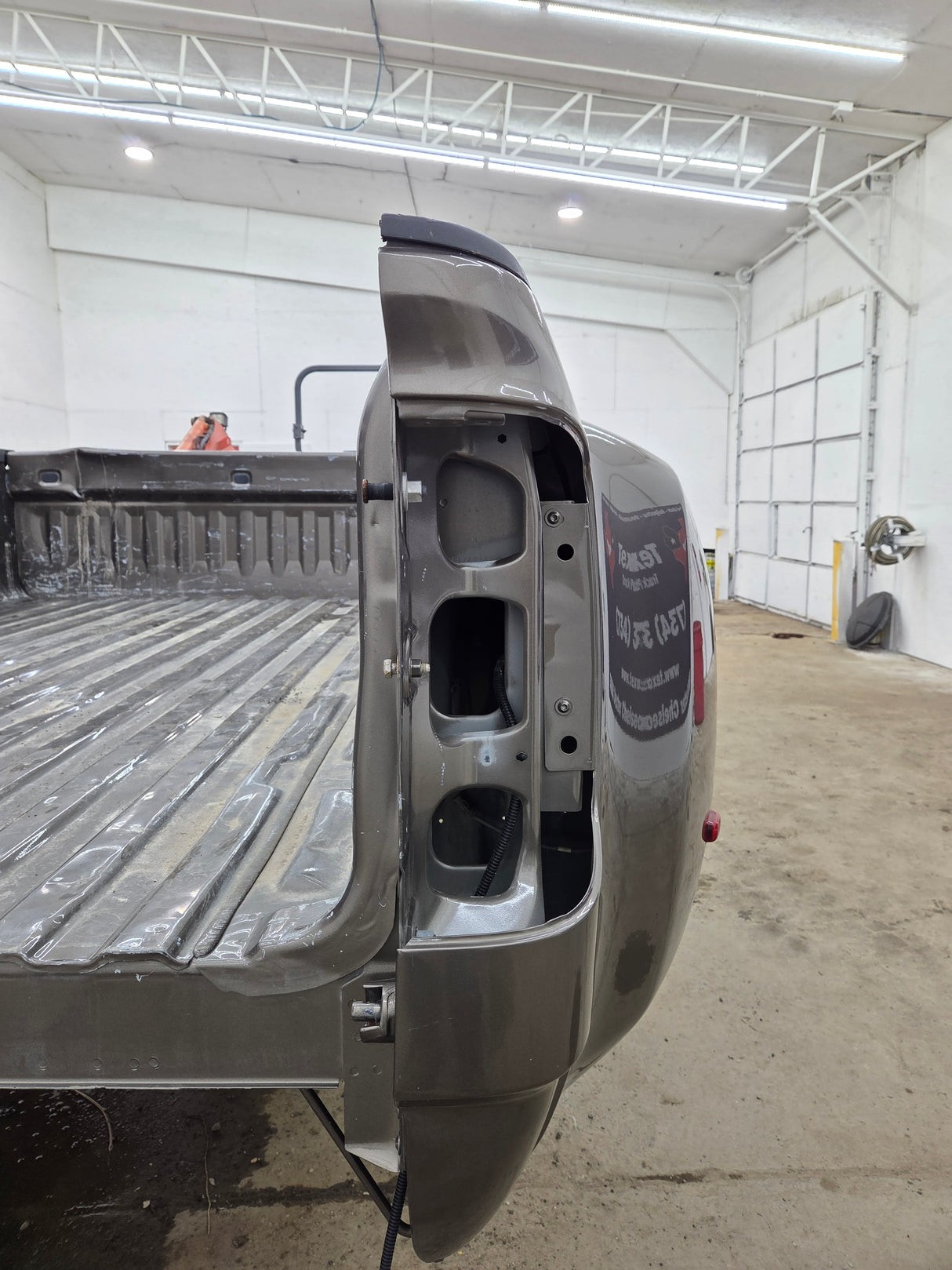 2014-2019 Chevrolet Silverado / GMC Sierra 3500 HD 8' Dually Truck Bed
