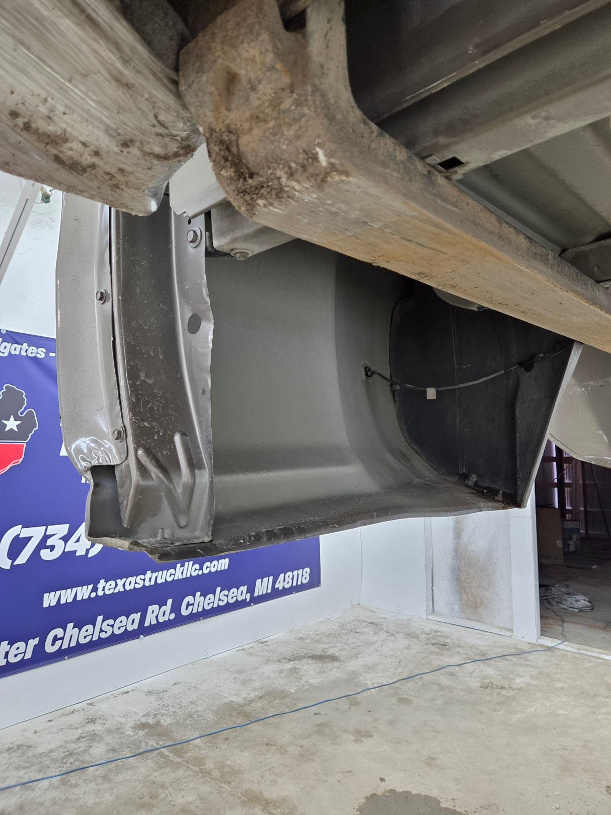 2014-2019 Chevrolet Silverado / GMC Sierra 3500 HD 8' Dually Truck Bed