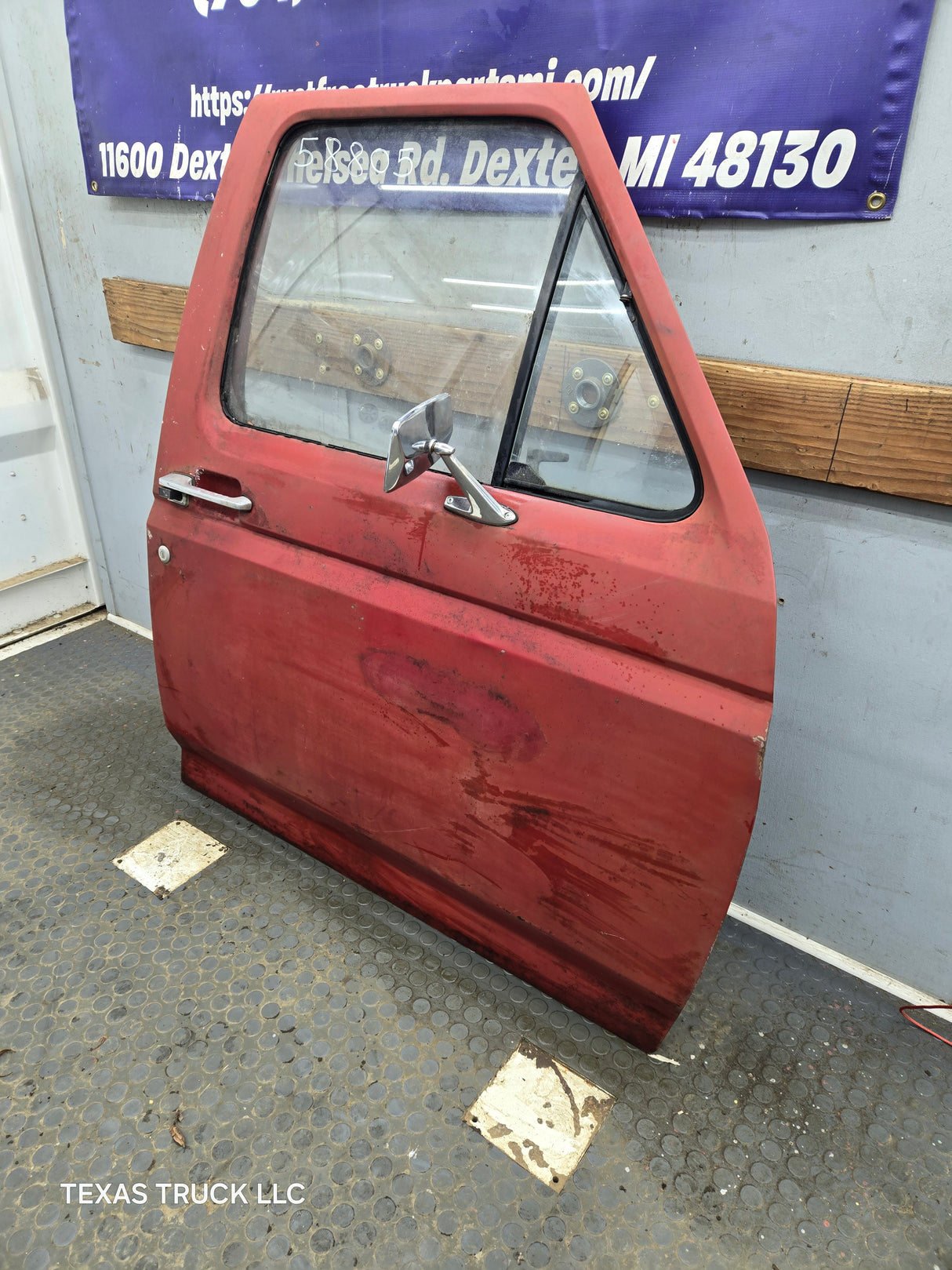 1980-1986 Ford F Series F250 F350 F450 F550 Passenger Side Front Door RH