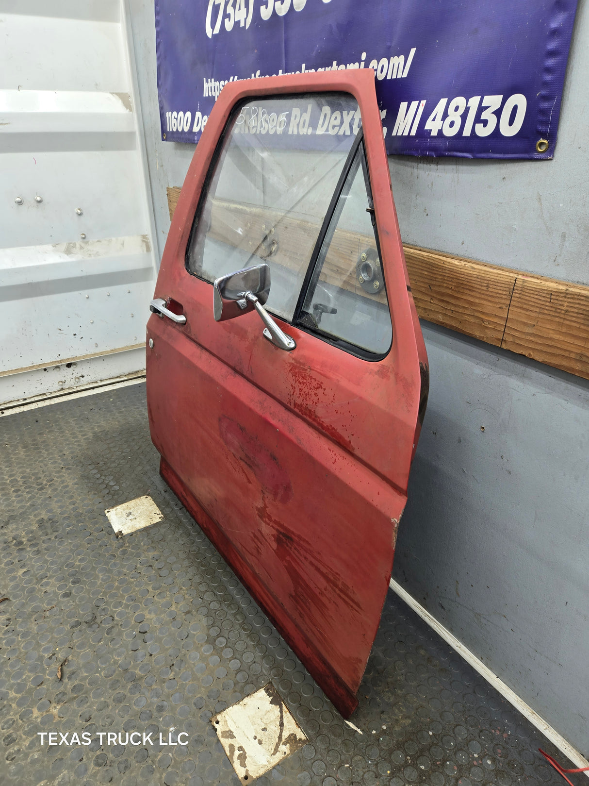 1980-1986 Ford F Series F250 F350 F450 F550 Passenger Side Front Door RH