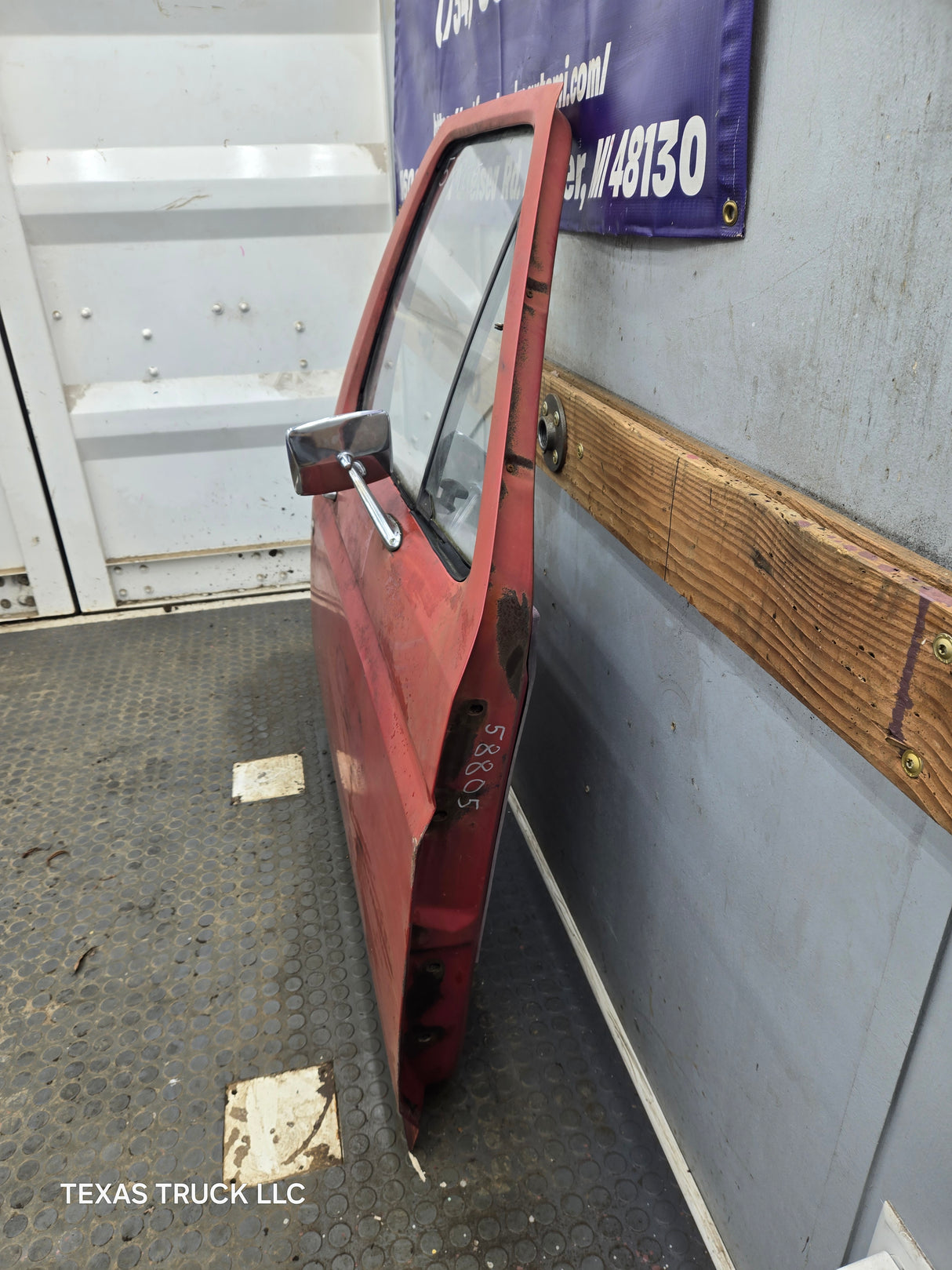 1980-1986 Ford F Series F250 F350 F450 F550 Passenger Side Front Door RH