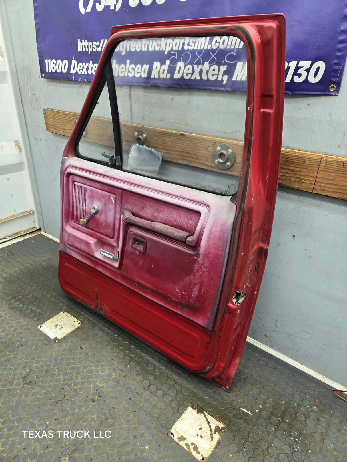 1980-1986 Ford F Series F250 F350 F450 F550 Passenger Side Front Door RH