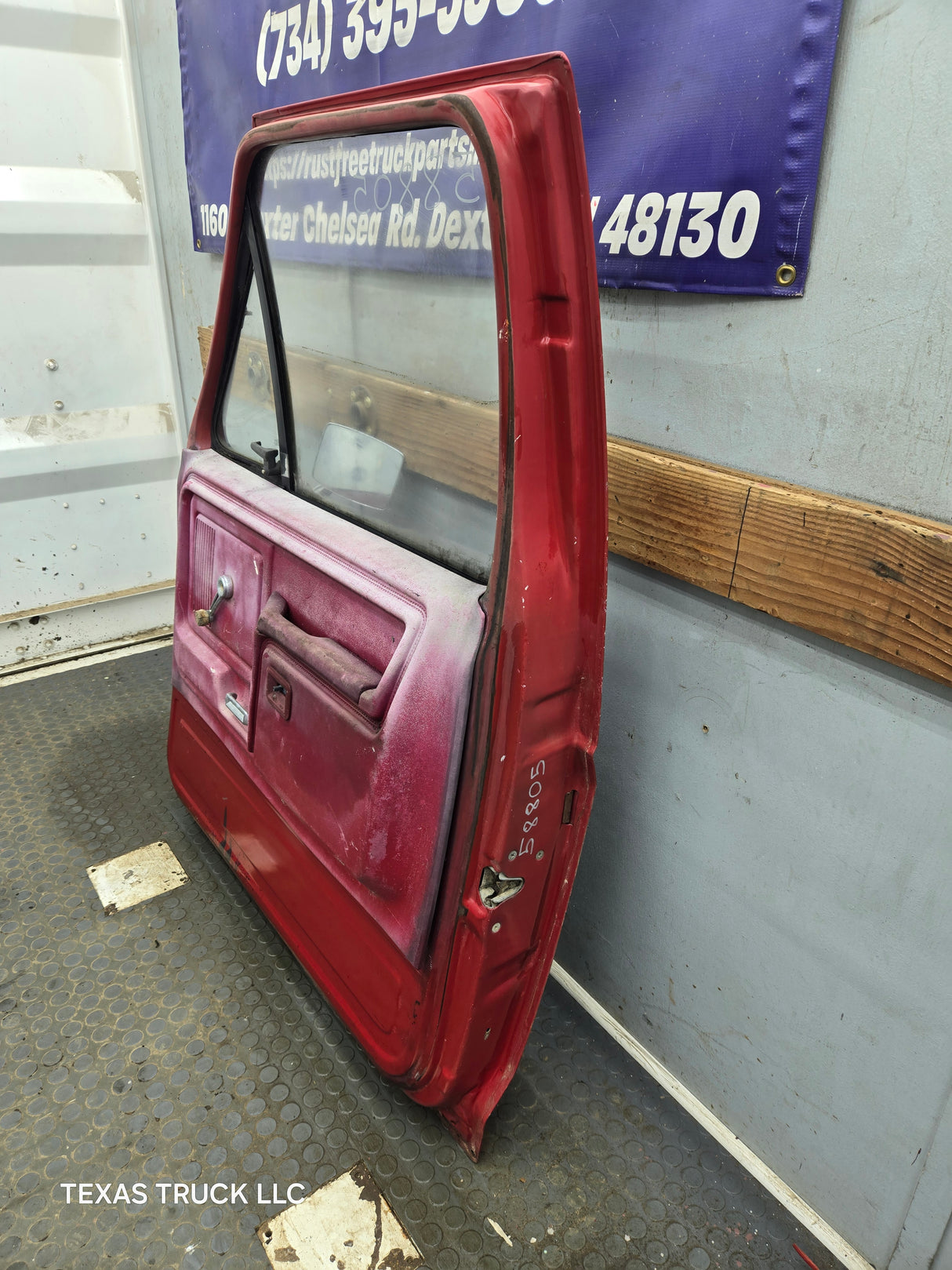 1980-1986 Ford F Series F250 F350 F450 F550 Passenger Side Front Door RH