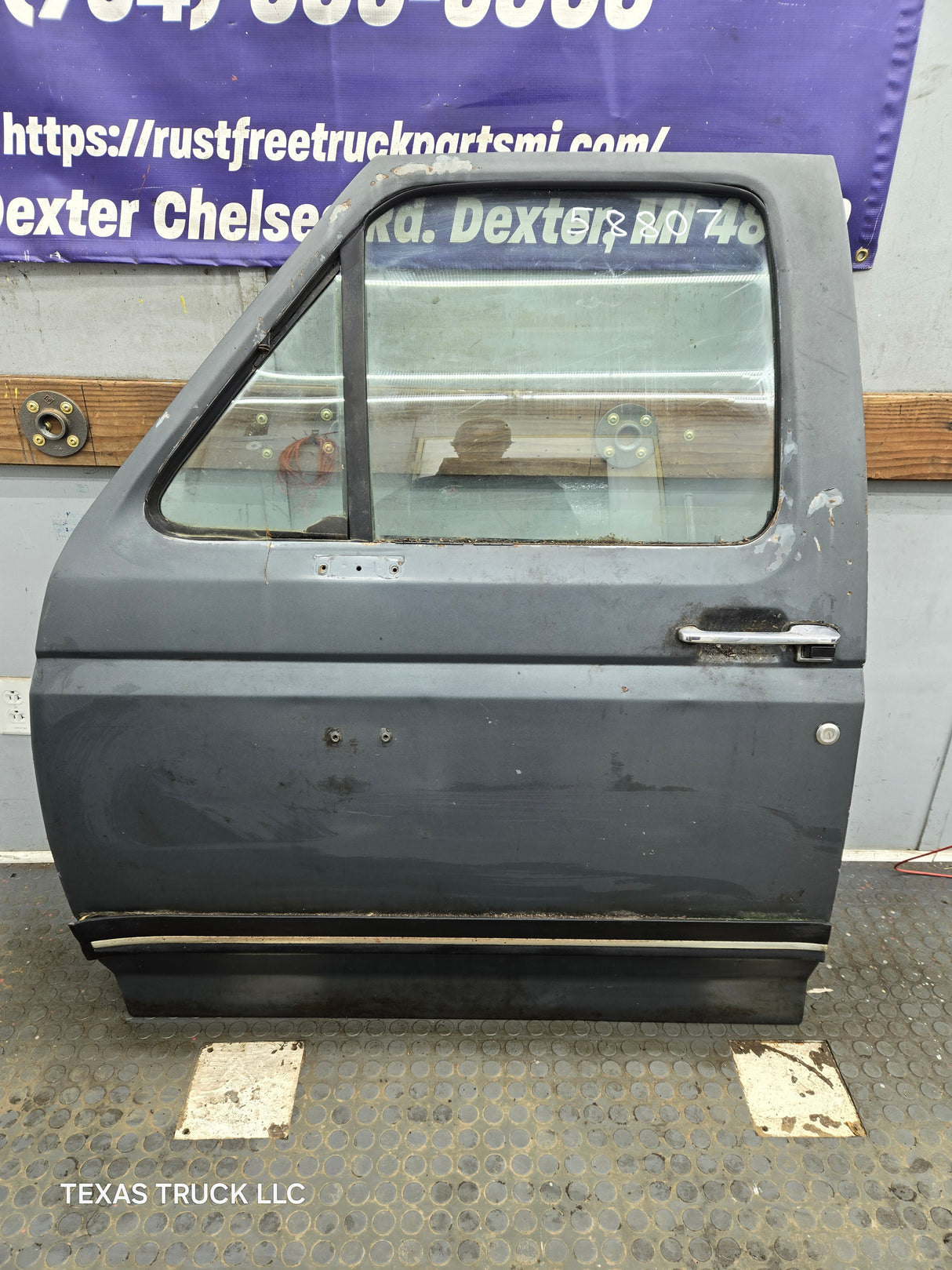 1987-1997 Ford F Series F250 F350 F450 F550 Driver Side Front Door LH