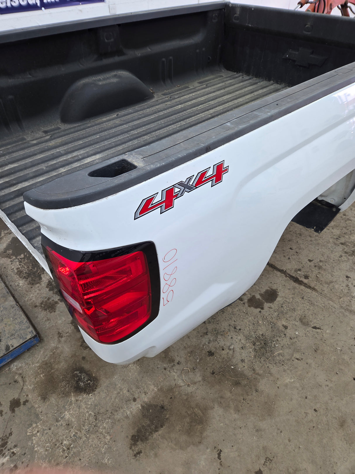 2014-2019 Chevrolet Silverado 1500 2500HD 3500HD 8' Long Truck Bed
