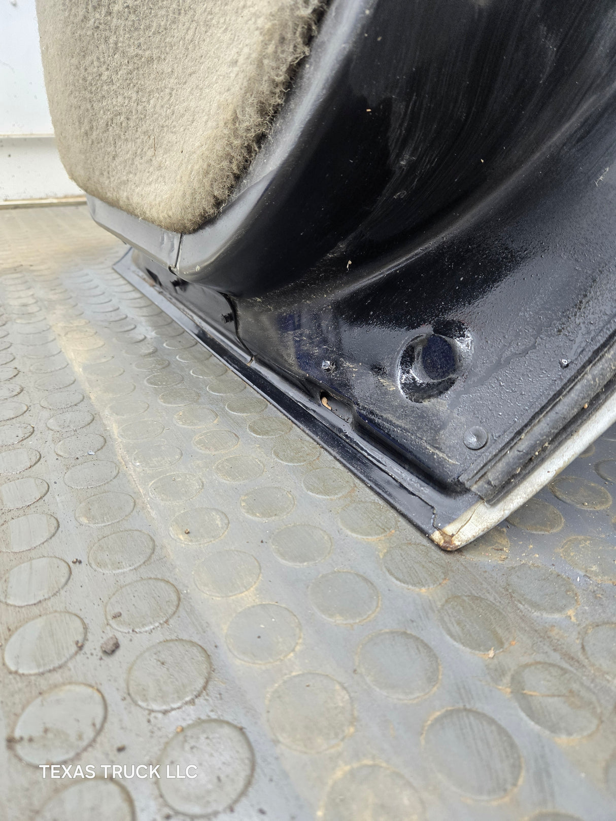 1996-1999 Chevrolet Tahoe / GMC Yukon 1500 2500HD Rear Passenger side rear door RH