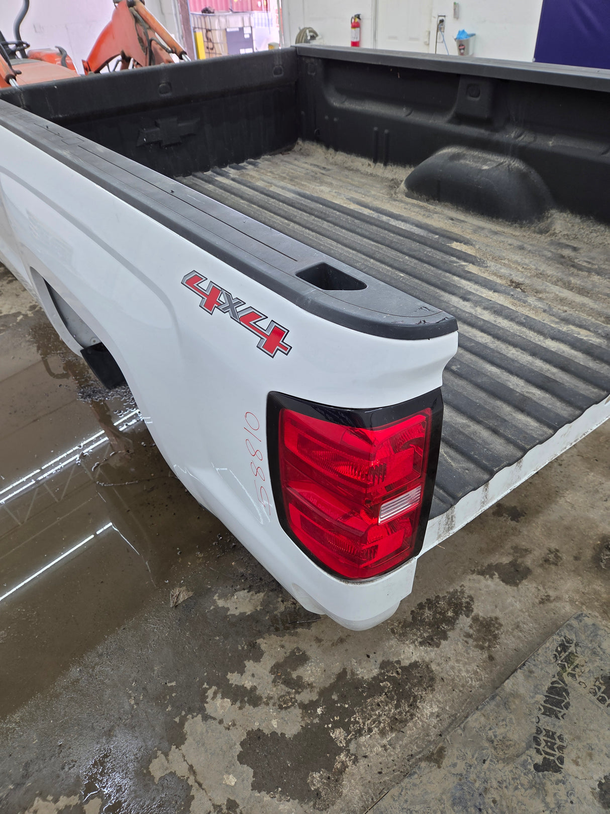 2014-2019 Chevrolet Silverado 1500 2500HD 3500HD 8' Long Truck Bed