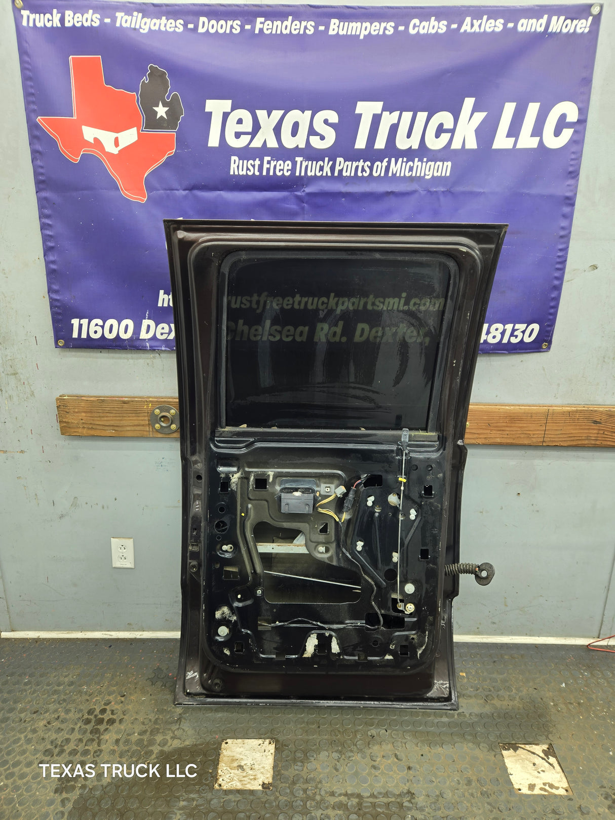 1999-2011 Ford Super Duty LH Driver Side Rear Crew Cab Door F250 F350 F450 F550