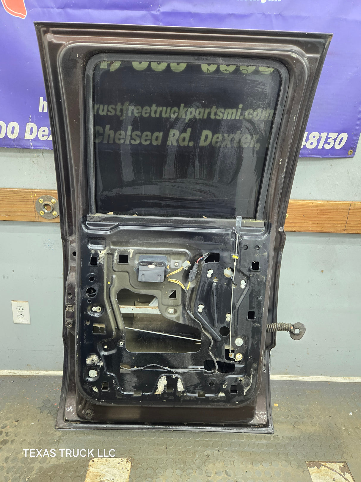 1999-2011 Ford Super Duty LH Driver Side Rear Crew Cab Door F250 F350 F450 F550