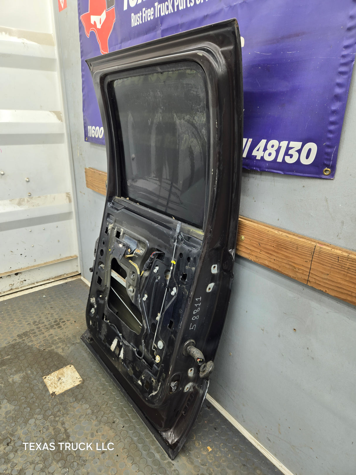 1999-2011 Ford Super Duty LH Driver Side Rear Crew Cab Door F250 F350 F450 F550