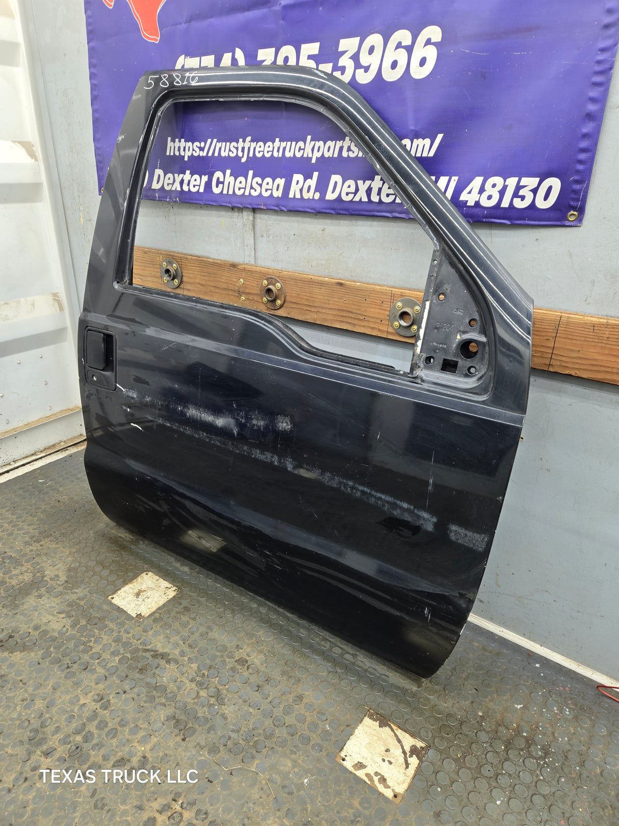 1999-2011 Ford Super Duty / Excursion Front Passenger RH Door F250 F350 F450 F550