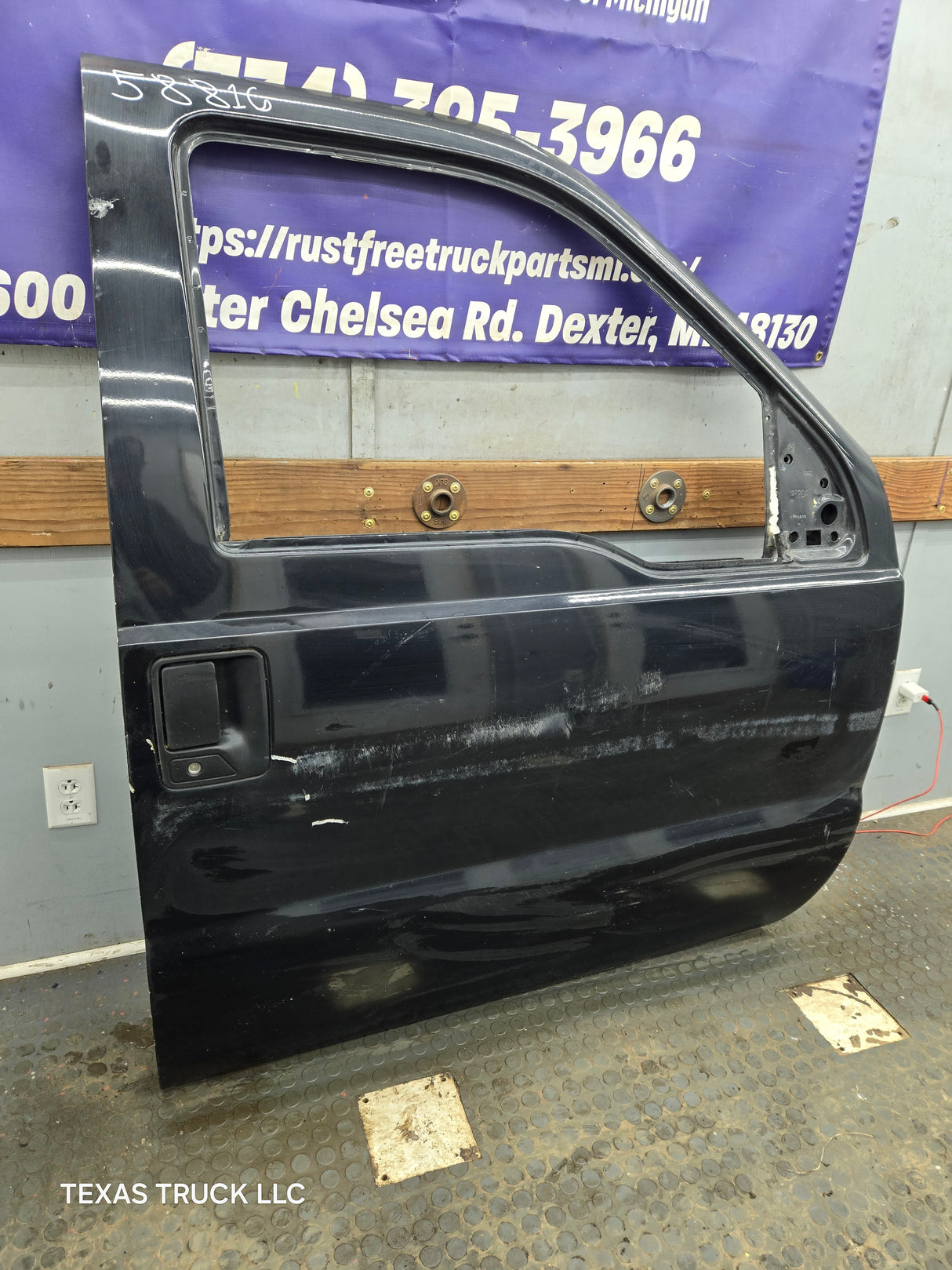 1999-2011 Ford Super Duty / Excursion Front Passenger RH Door F250 F350 F450 F550