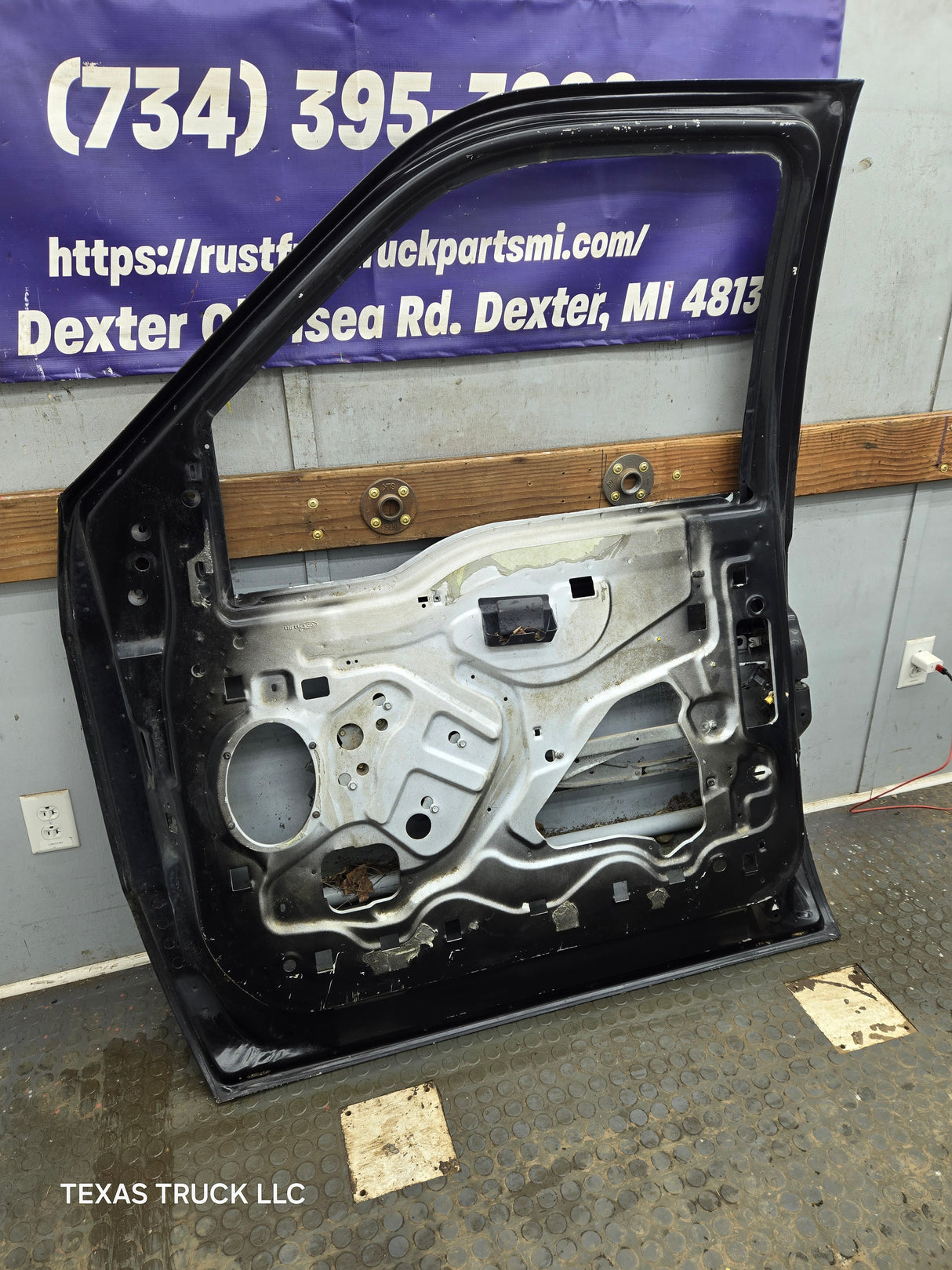 1999-2011 Ford Super Duty / Excursion Front Passenger RH Door F250 F350 F450 F550