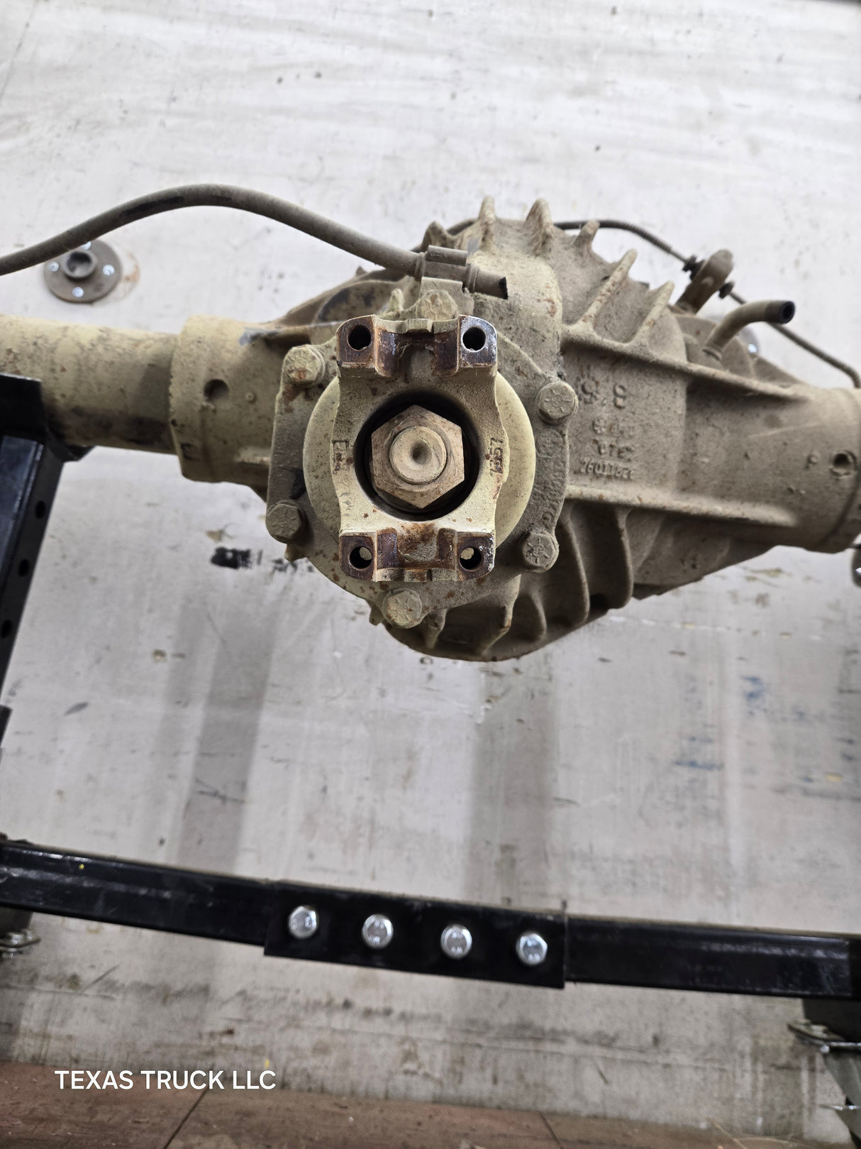 2000 Chevrolet Silverado / GMC Sierra 2500 3500 HD OLD Body Style Rear Axle 4.10 Full Floating