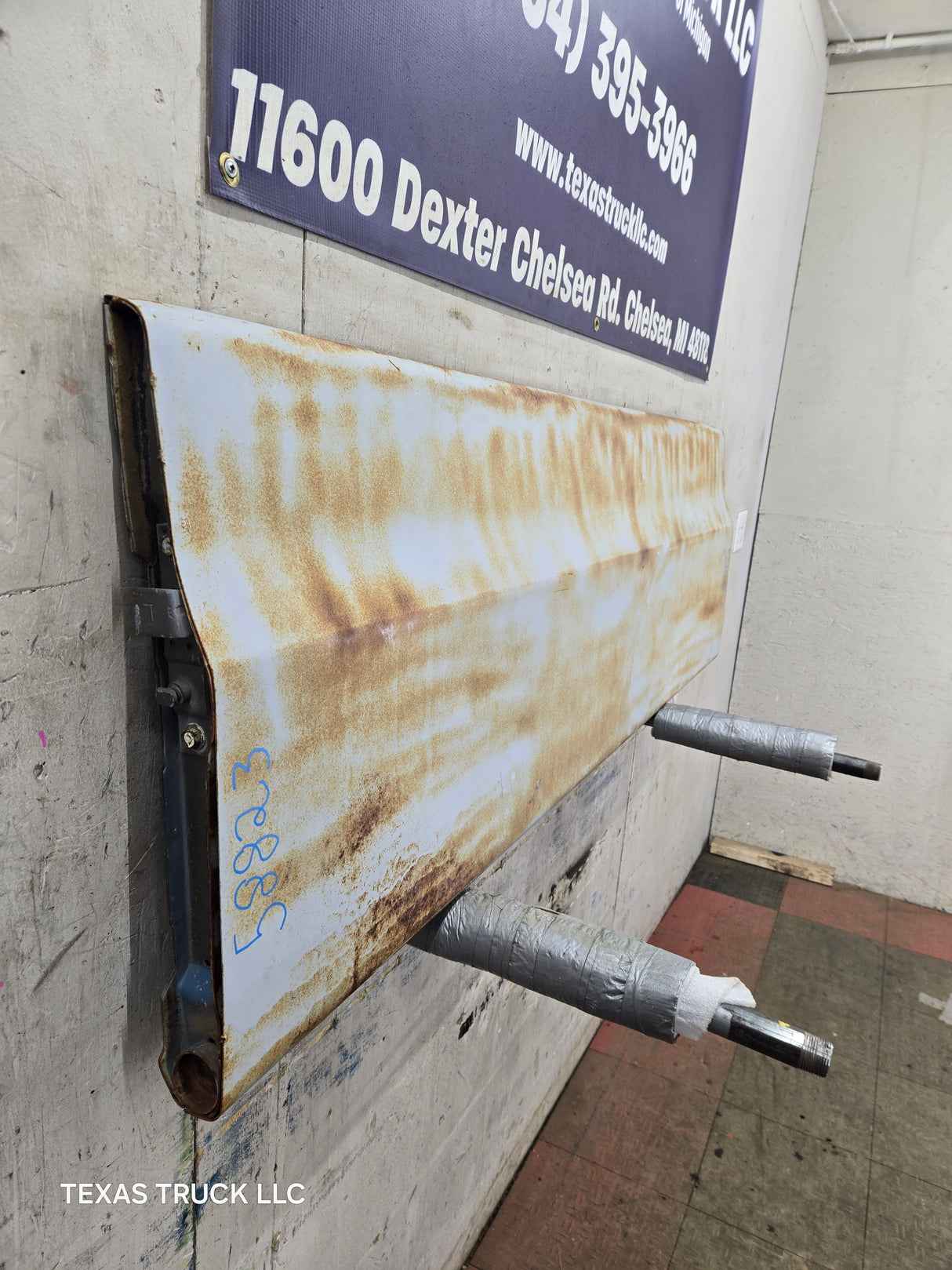 1973-1987 Chevrolet / GMC Square Body Tailgate C10 C15 C20 C25 C35 K10 K15 K20 K25 K35