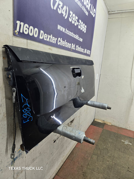 2007-2013 Chevrolet Silverado / GMC Sierra 1500 2500 3500 HD Tailgate