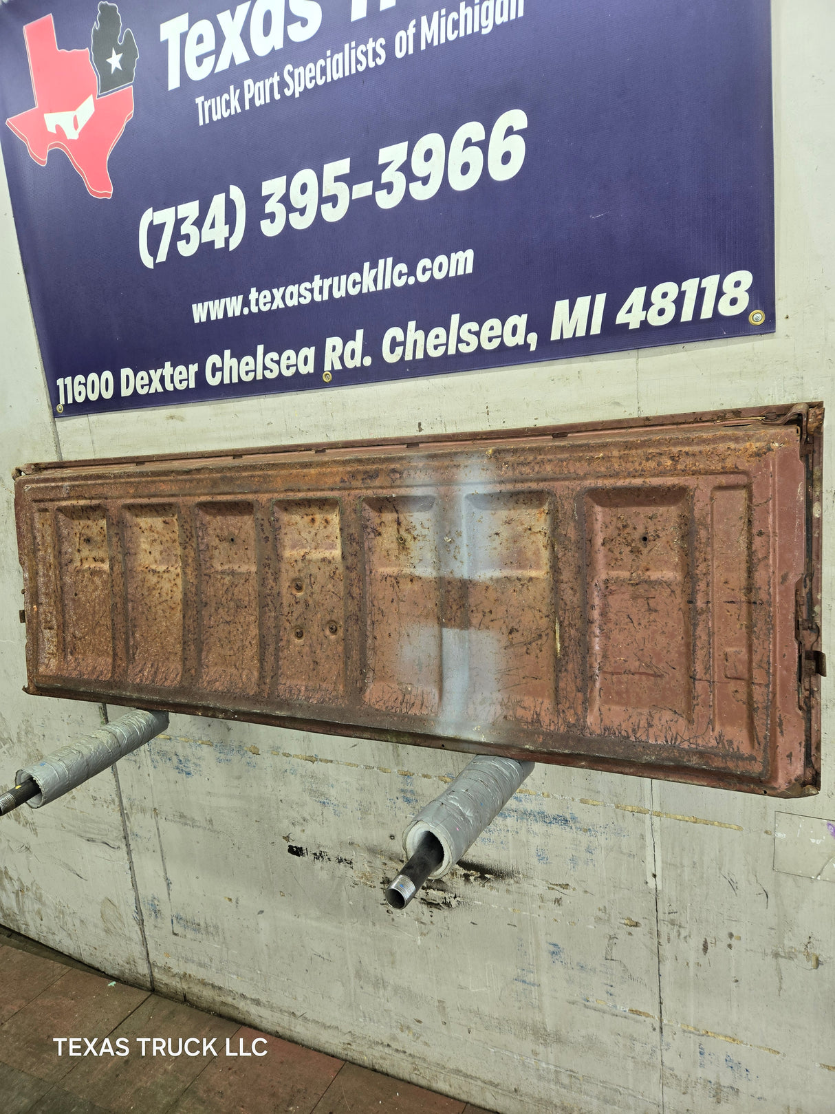 1973-1987 Chevrolet / GMC Square Body Tailgate C10 C15 C20 C25 C35 K10 K15 K20 K25 K35