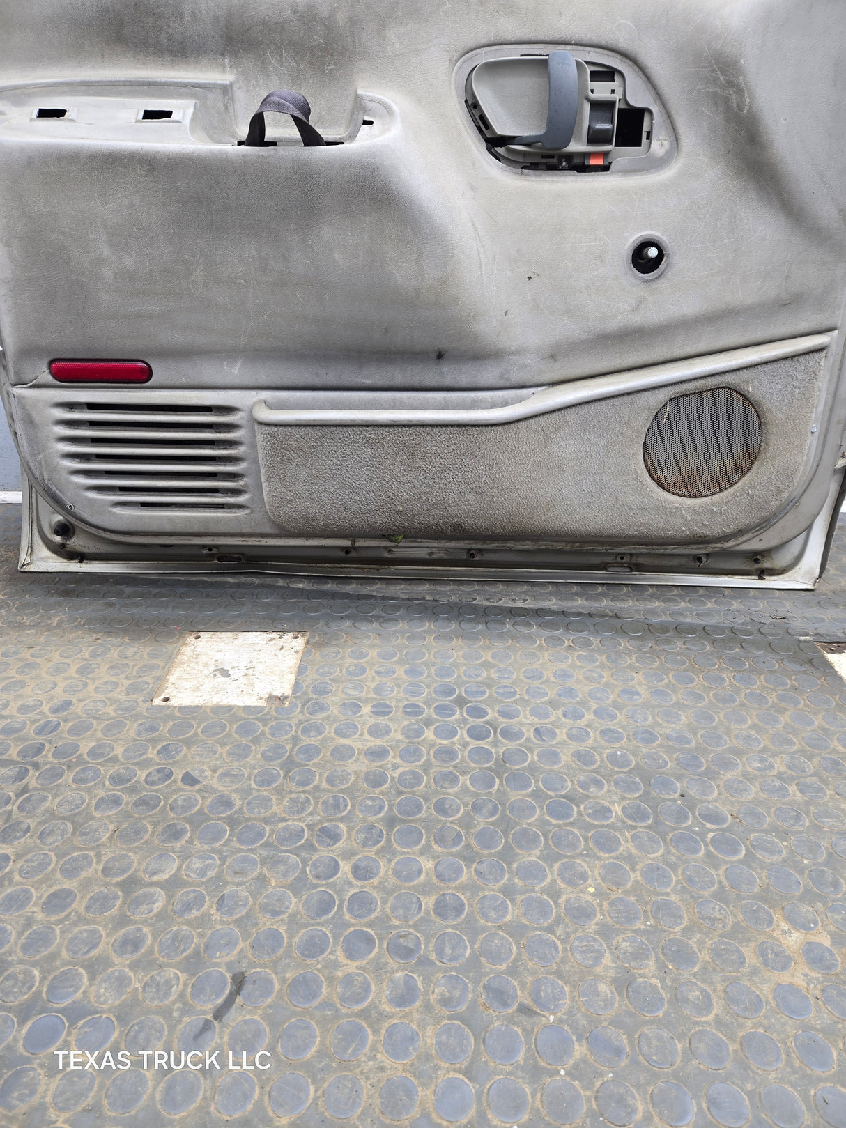 1988-2000 Chevrolet Silverado Suburban GMC Sierra LH Front Driver Side Door - White